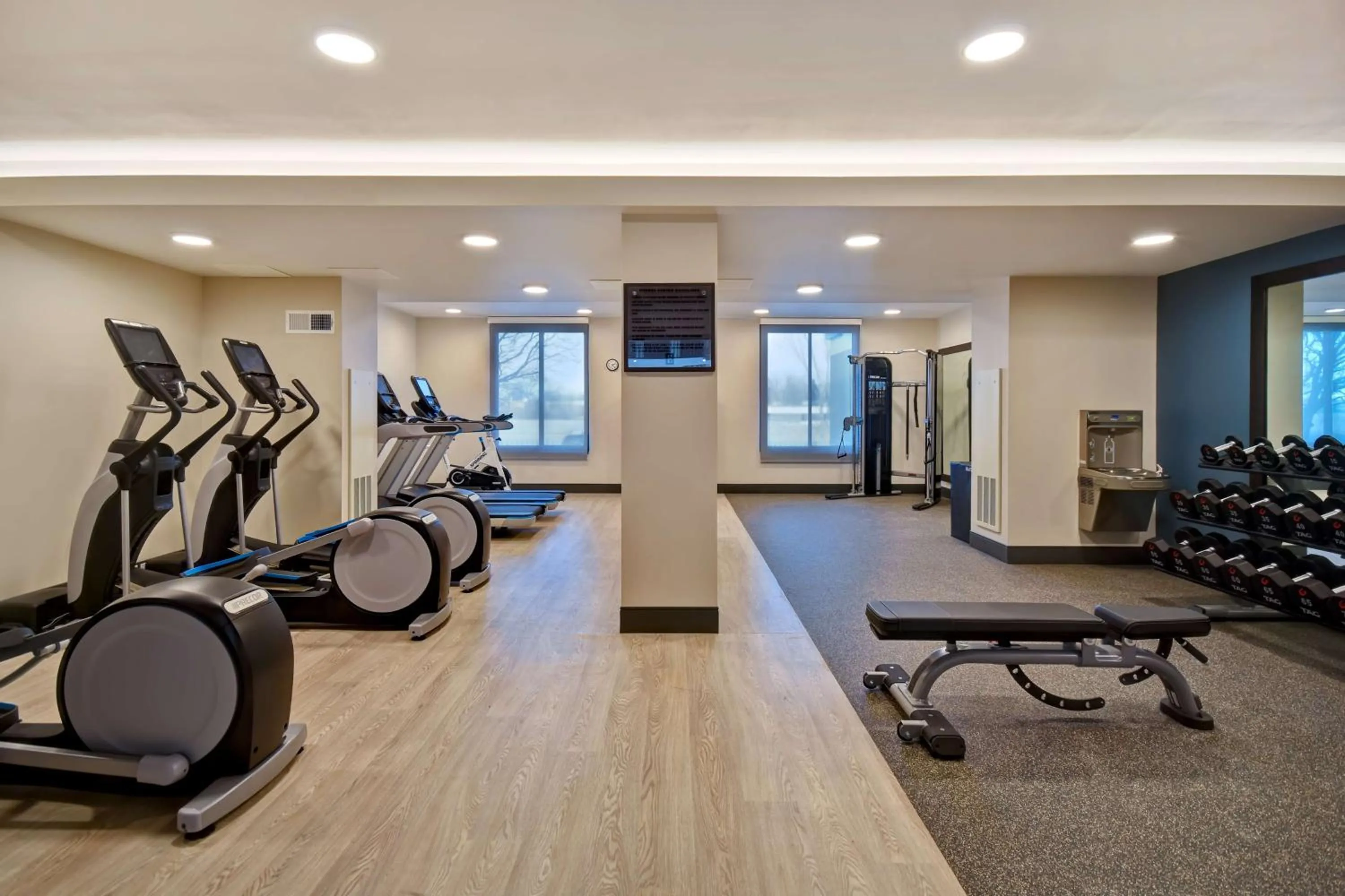 Fitness centre/facilities in Embassy Suites Syracuse
