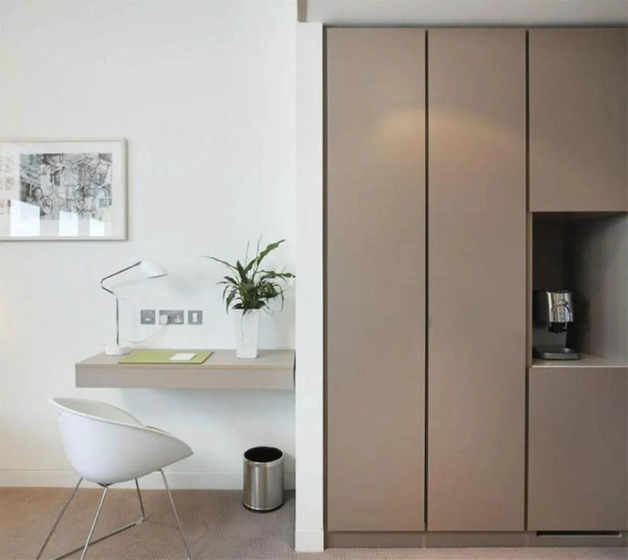 wardrobe in The Gibson Hotel