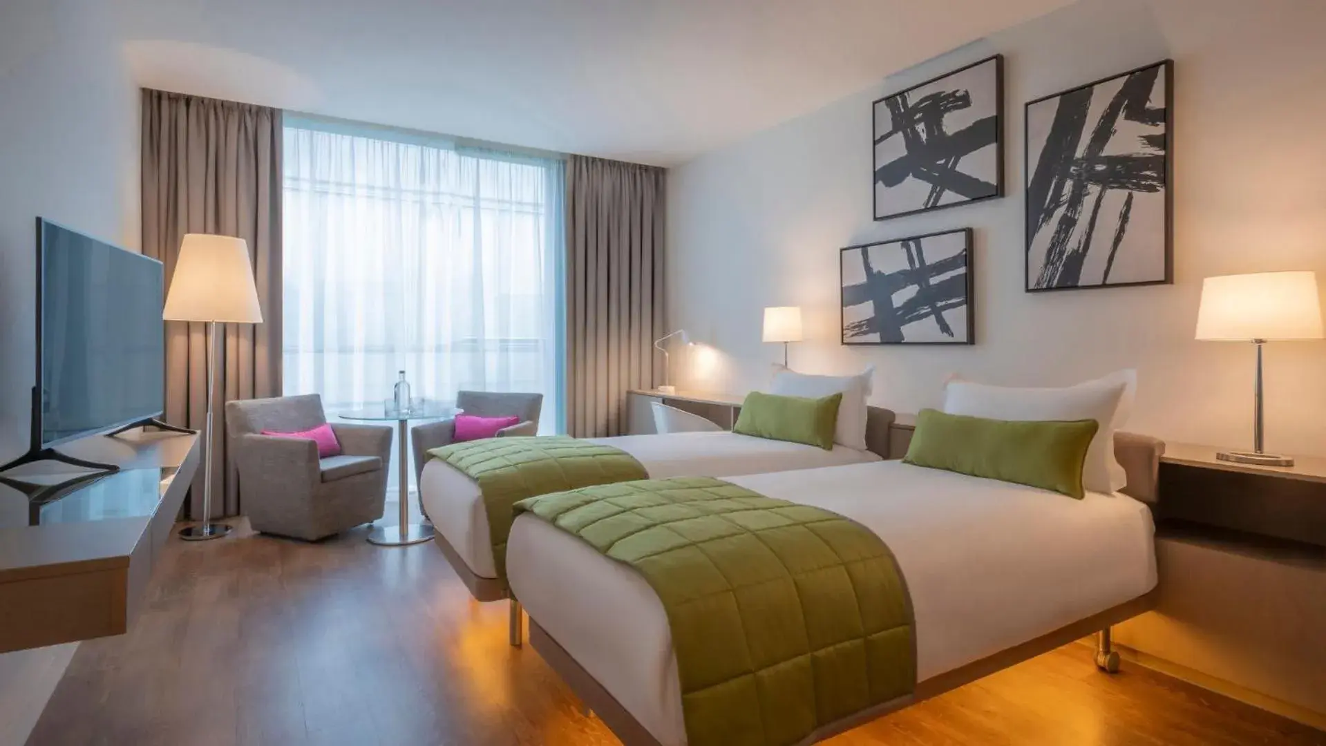 Superior Twin Room in The Gibson Hotel Superior Twin Room in The Gibson Hotel