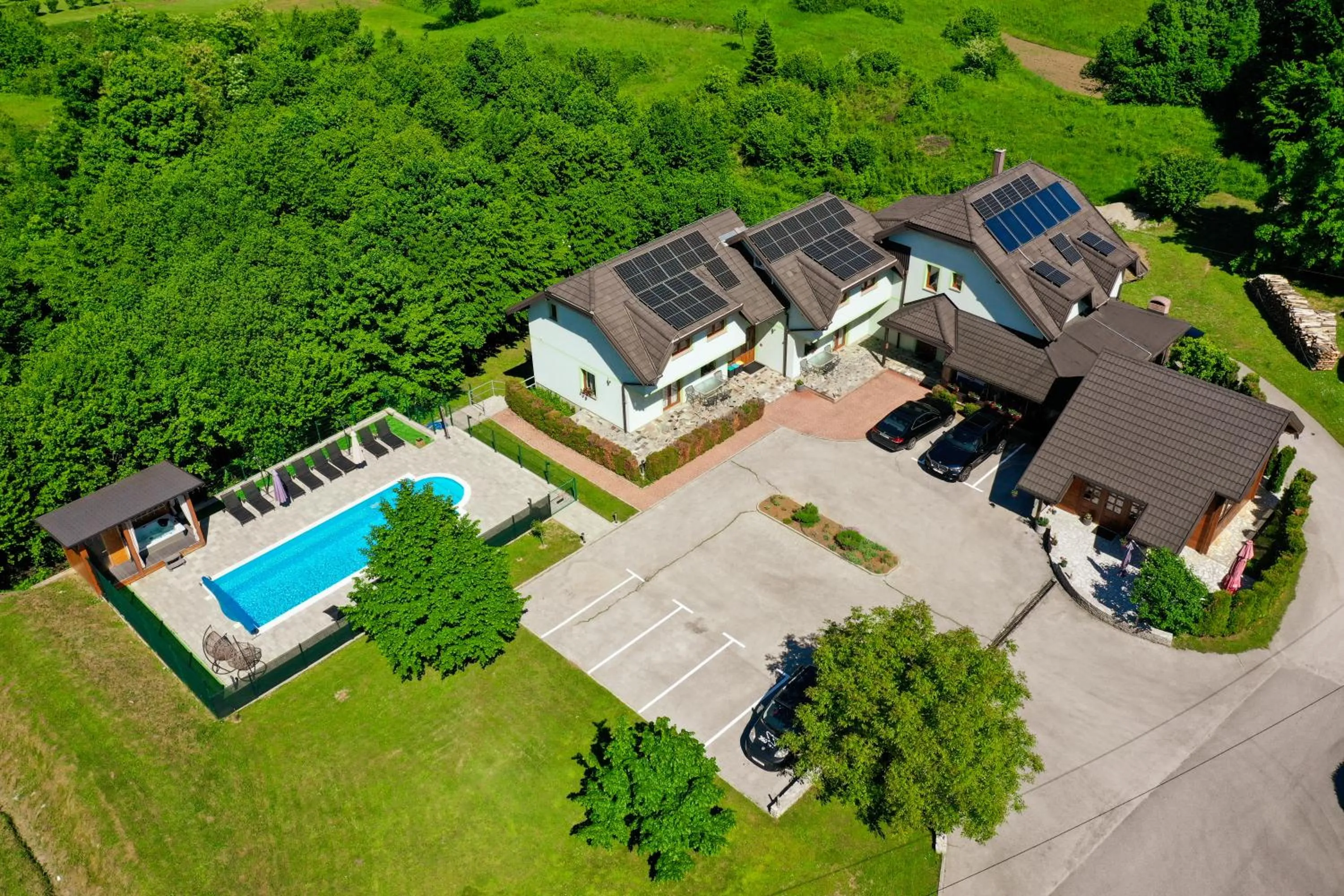 Property building in Pansion Villa Cancar