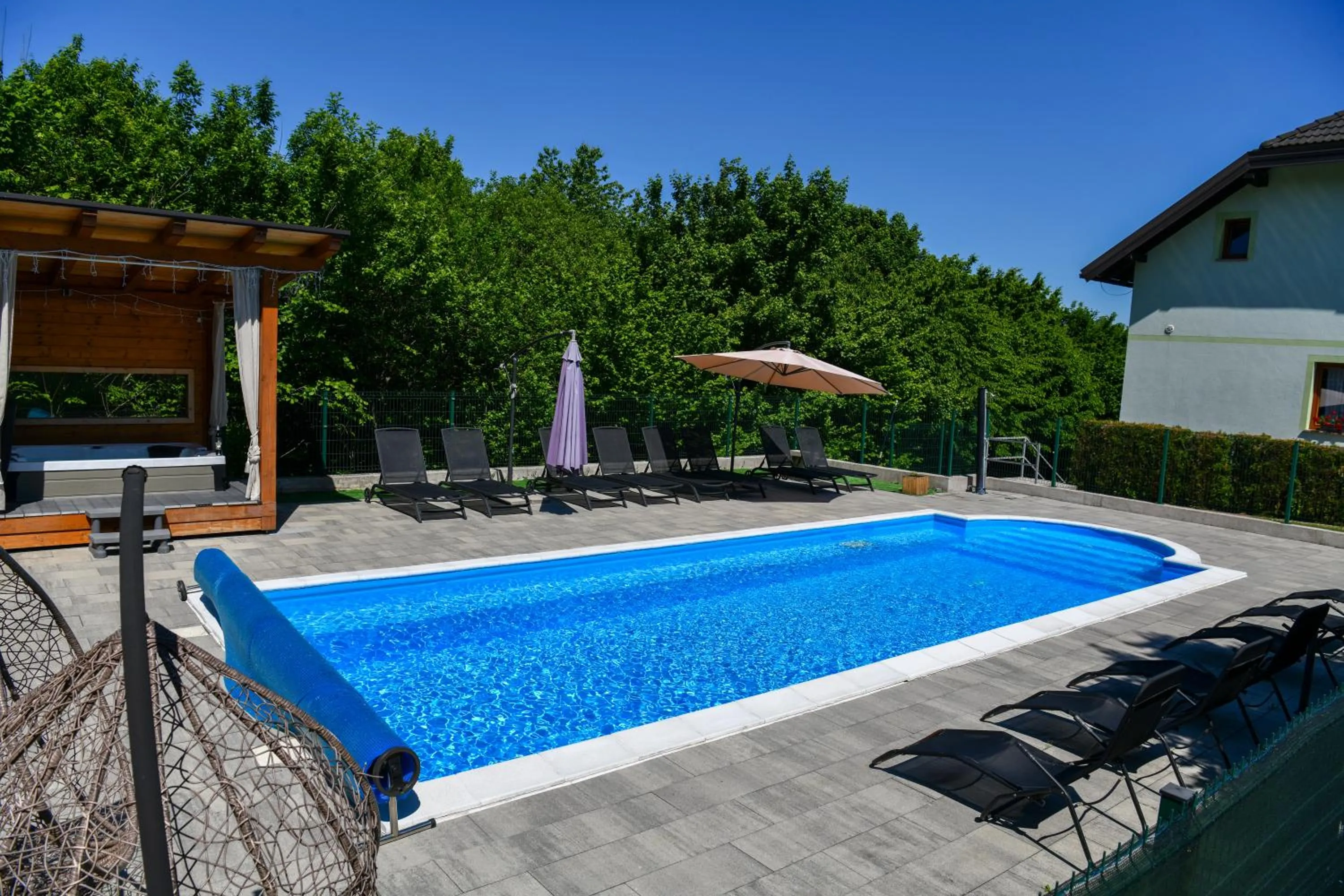 Swimming pool in Pansion Villa Cancar