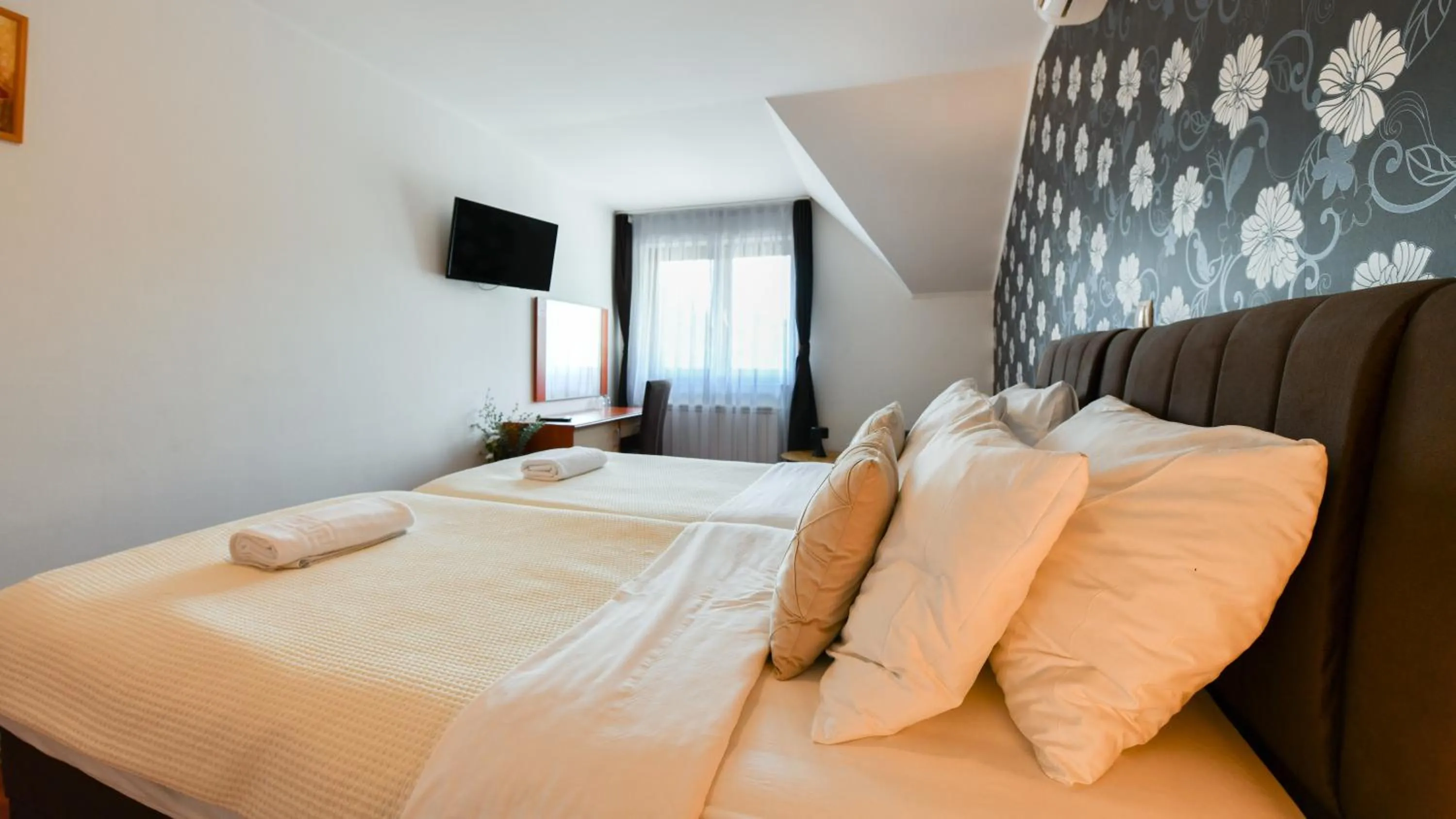 Bed in Pansion Villa Cancar