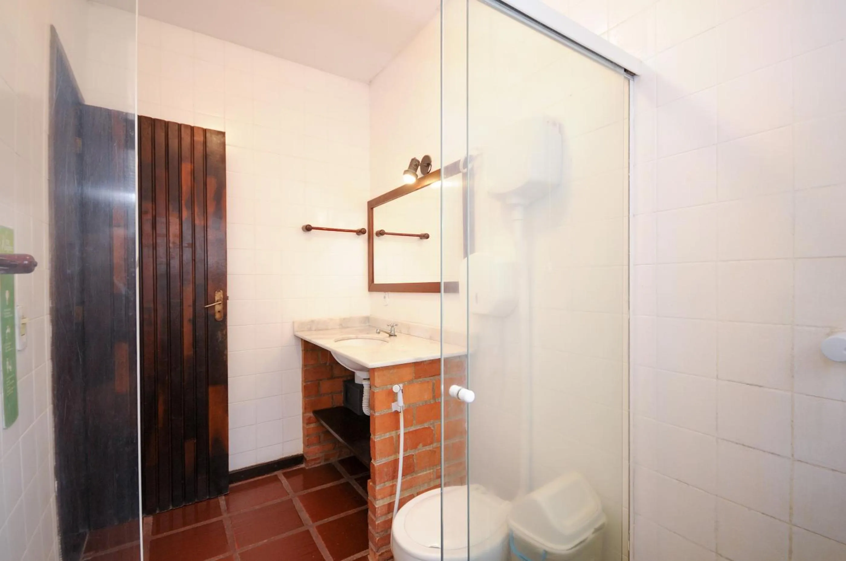 Bathroom in Che Lagarto Hostel Búzios