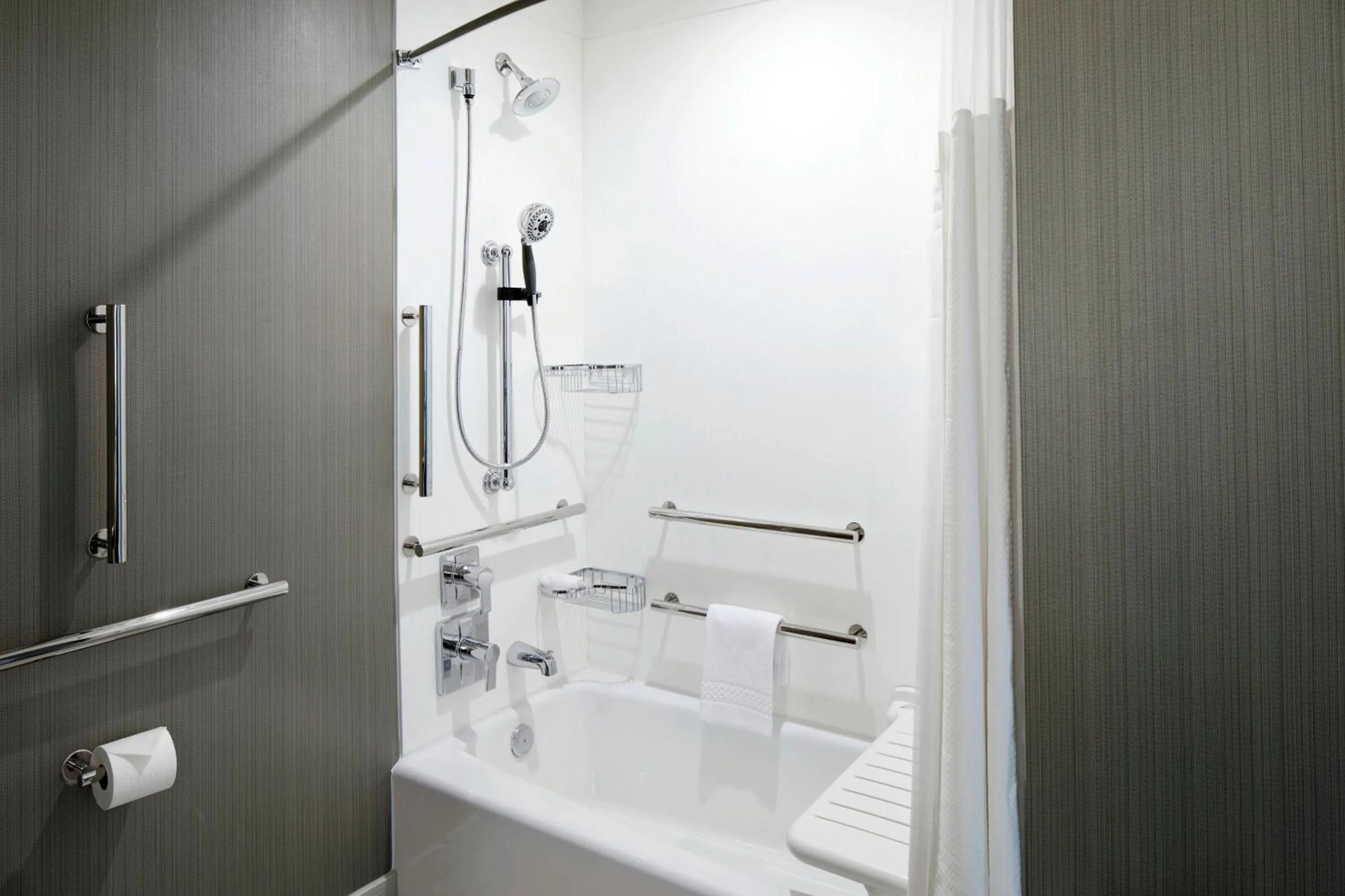 Bathroom in Courtyard by Marriott Houston Intercontinental Airport