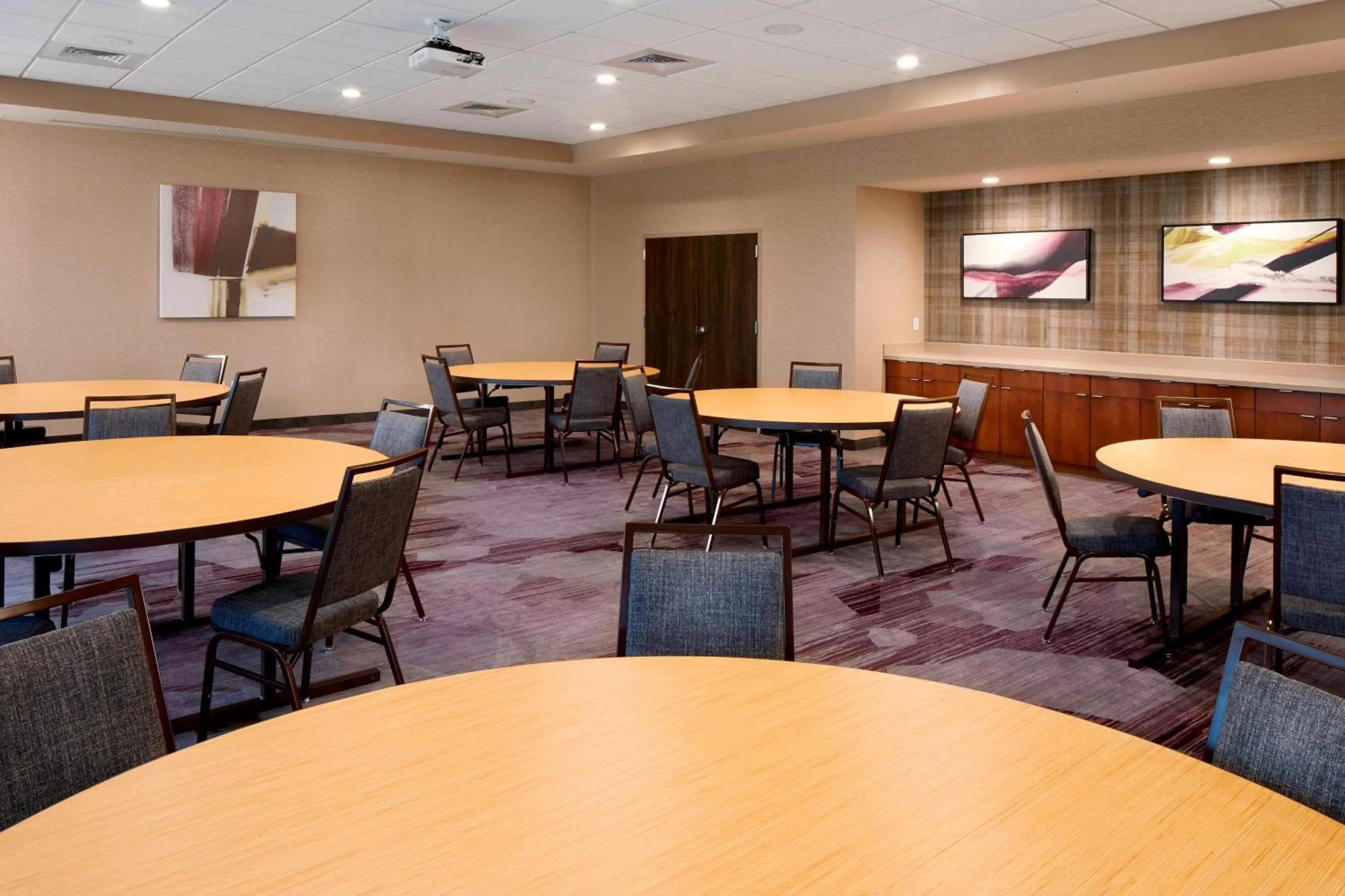 Meeting/conference room in Courtyard by Marriott Houston Intercontinental Airport