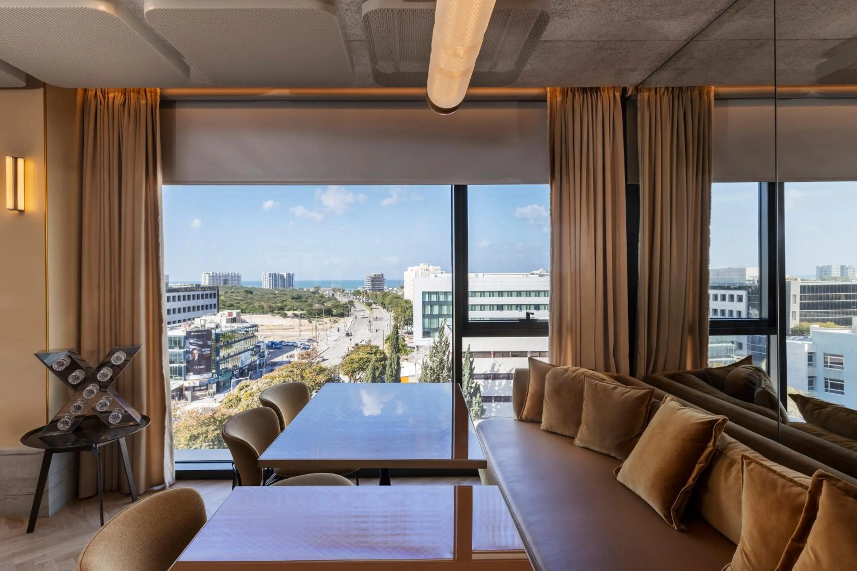 Publica Isrotel, Autograph Collection