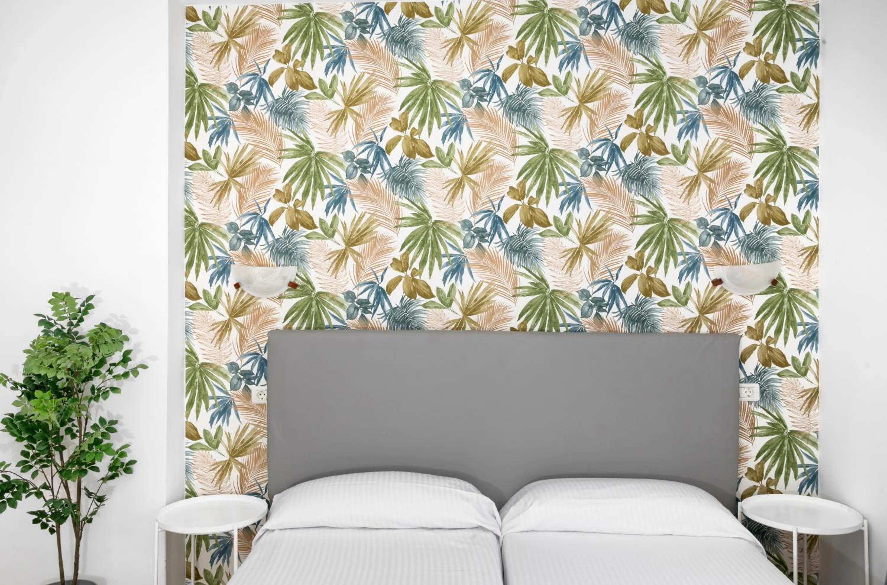 Bedroom, Bed in Hotel Valencia