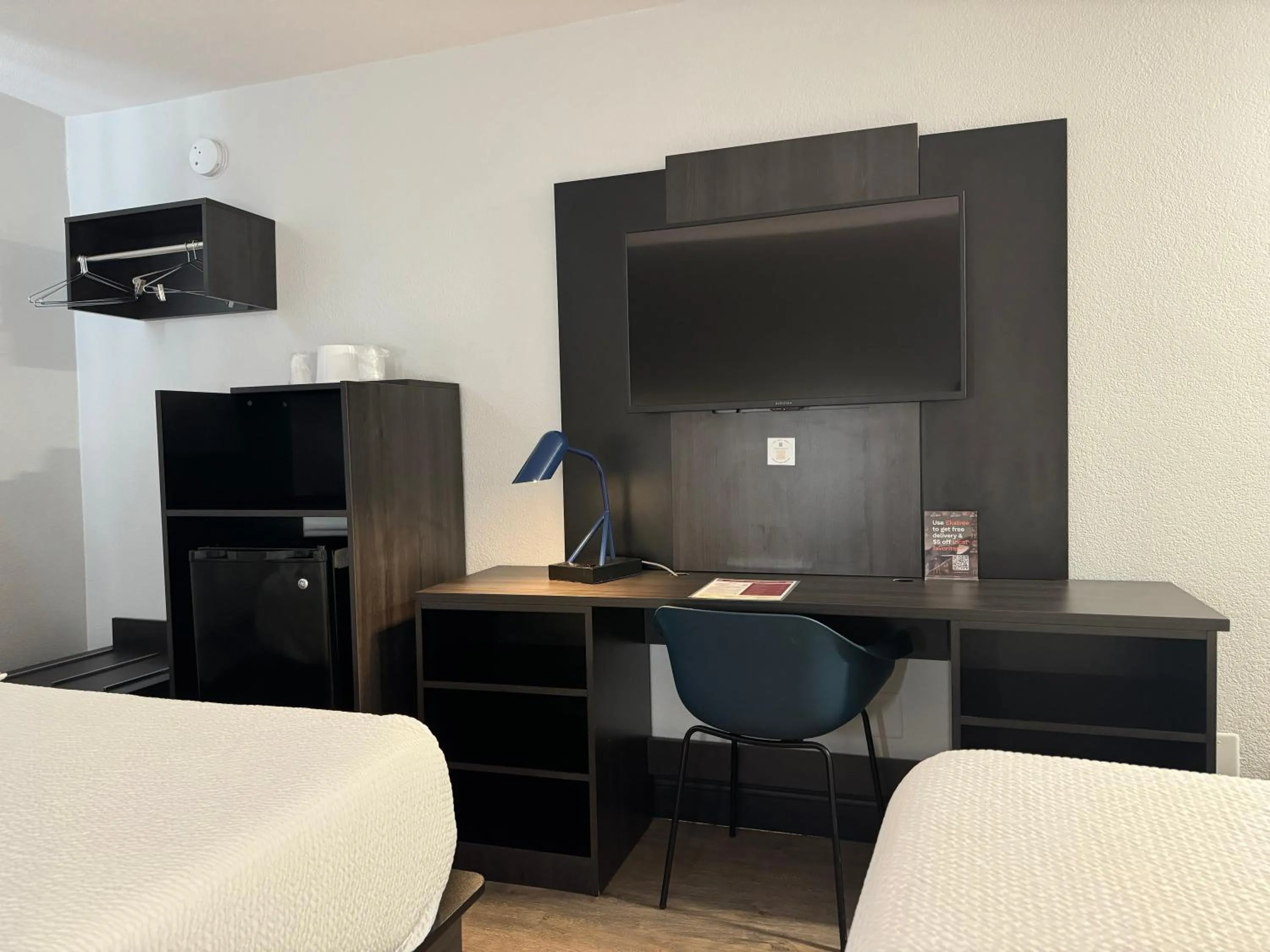 Bedroom in Motel 6 Hollywood