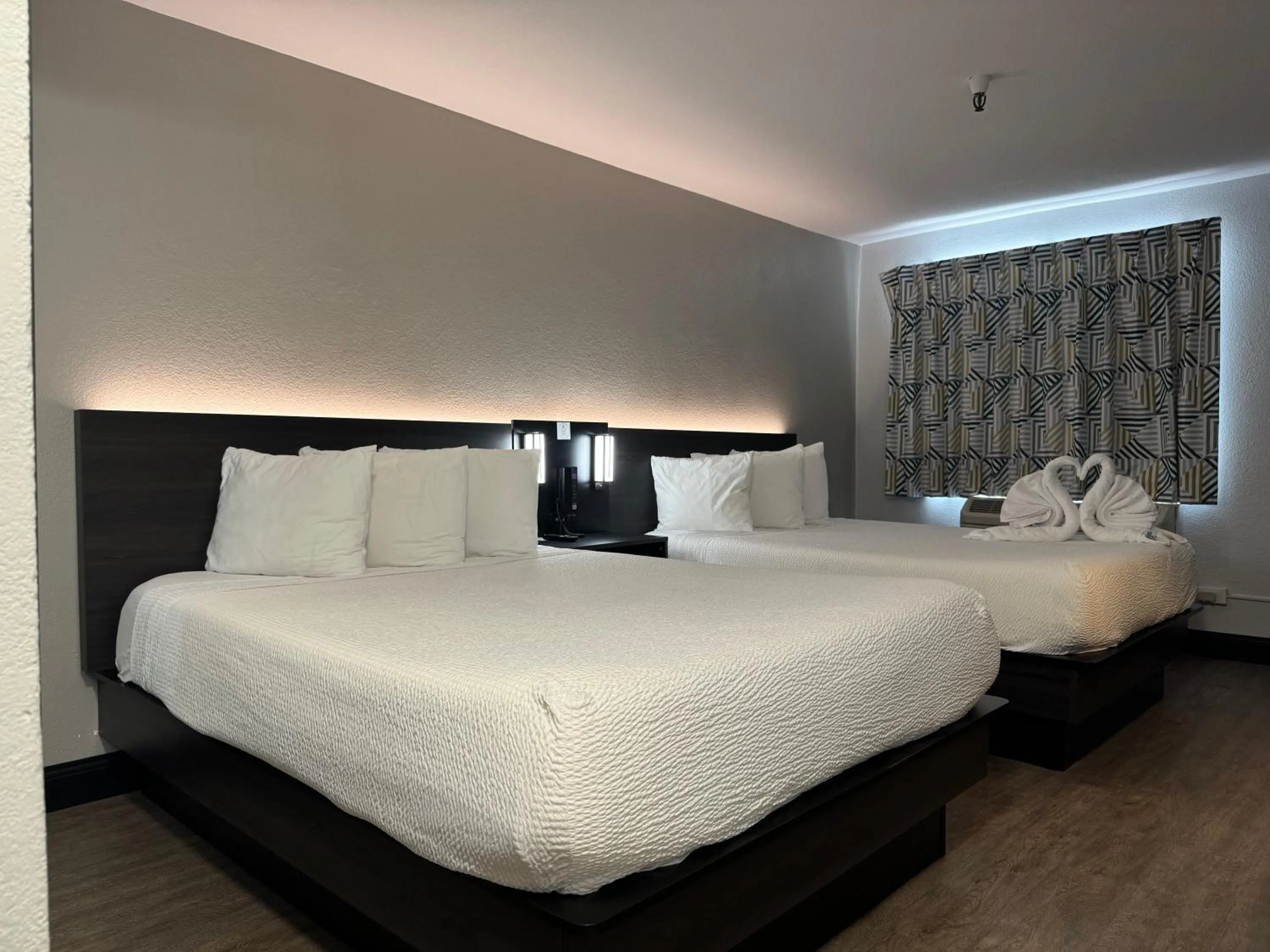 Bed in Motel 6 Hollywood