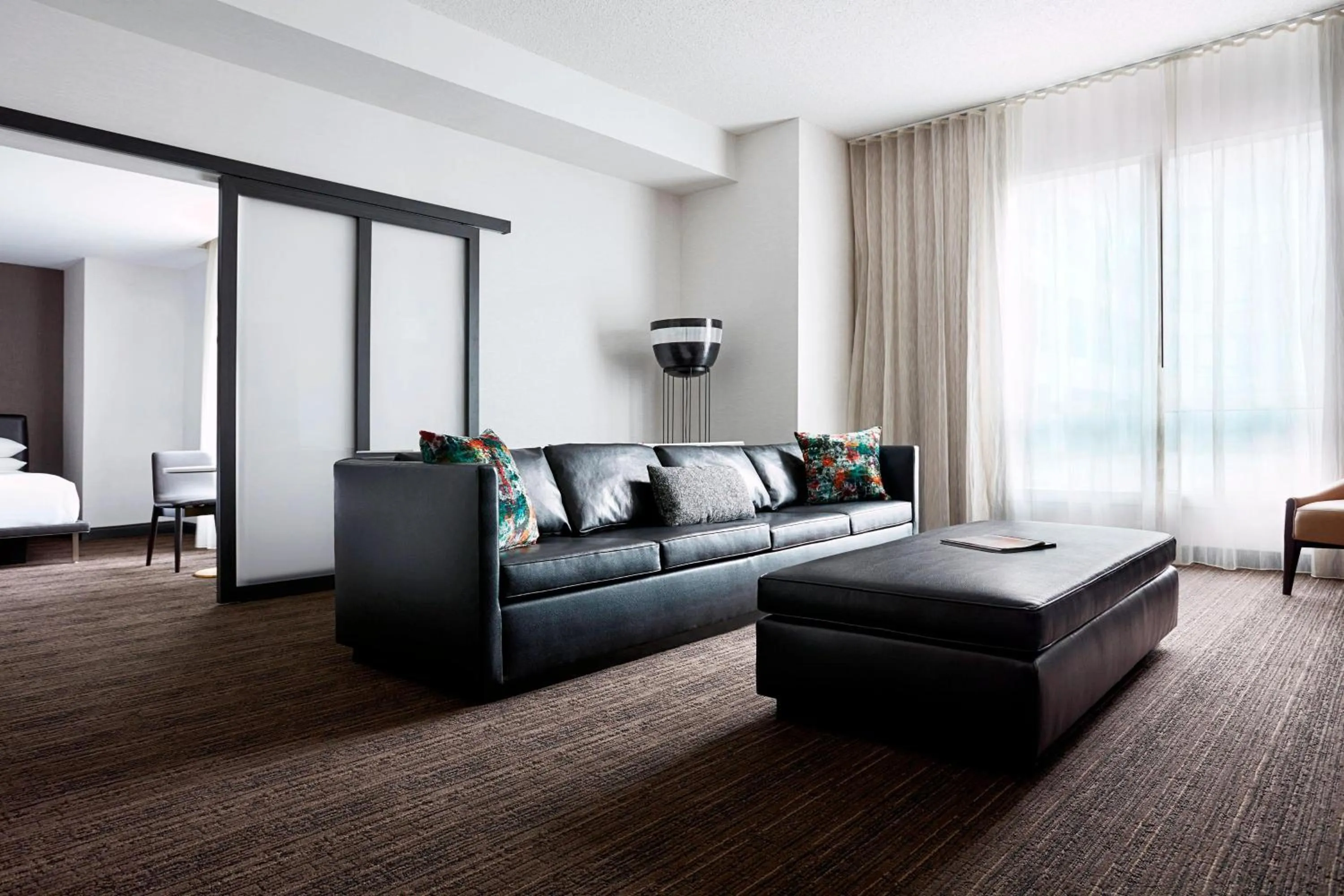 Bedroom in New York Marriott at the Brooklyn Bridge