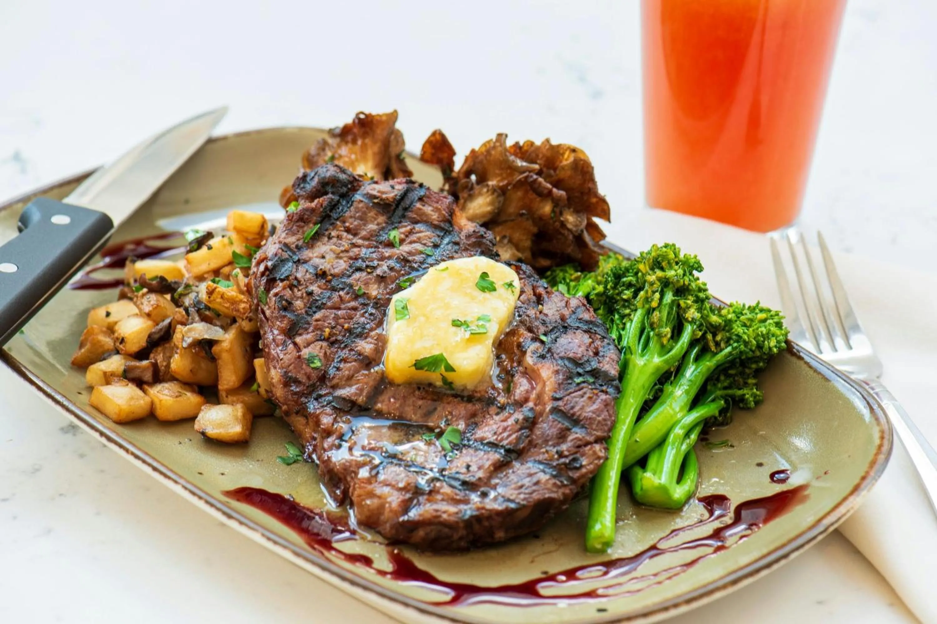 Restaurant/places to eat in New York Marriott at the Brooklyn Bridge