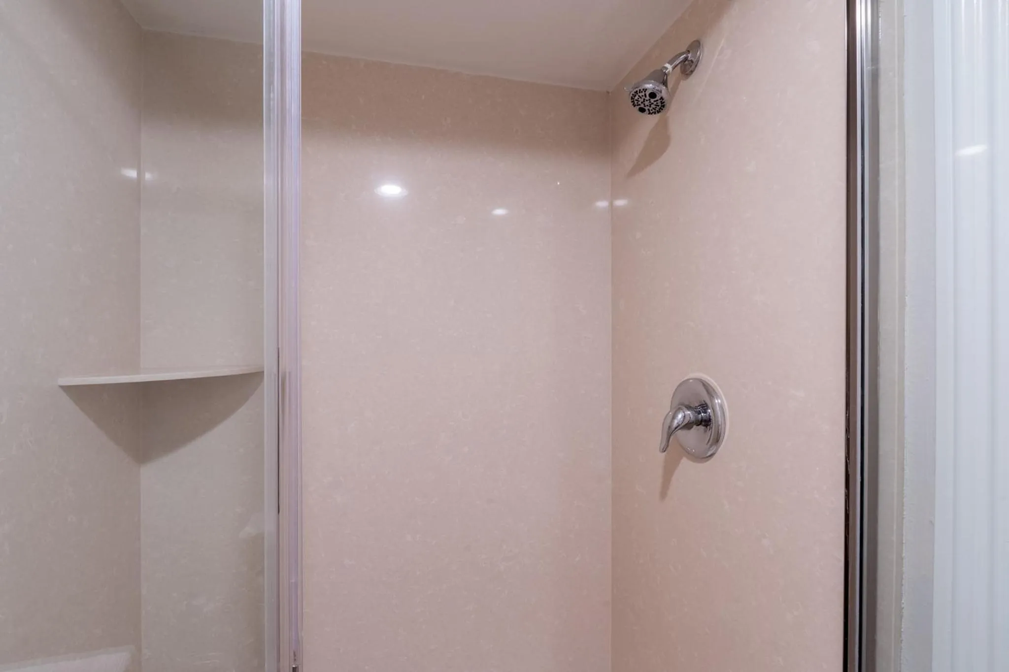 Bathroom in San Clemente Inn