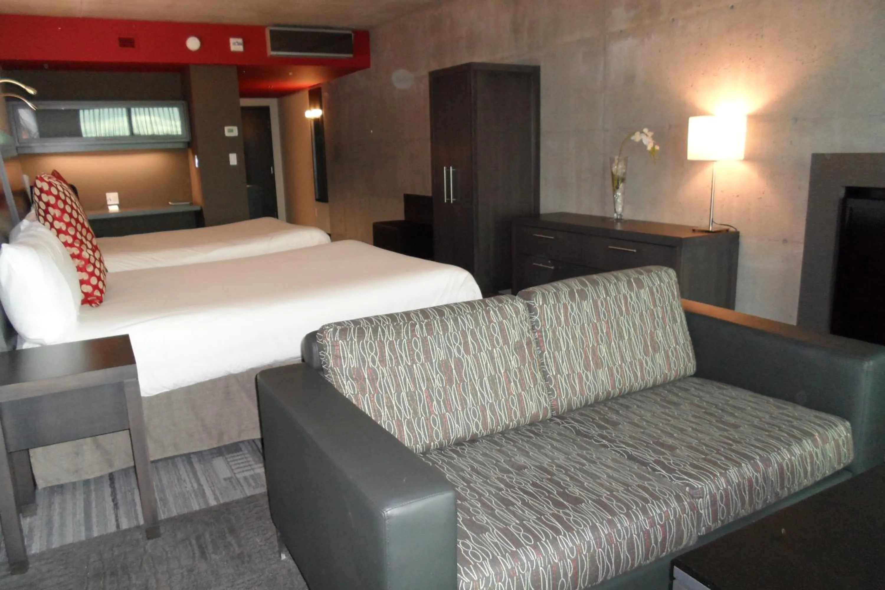 Bed in Grand Hotel Times Sherbrooke