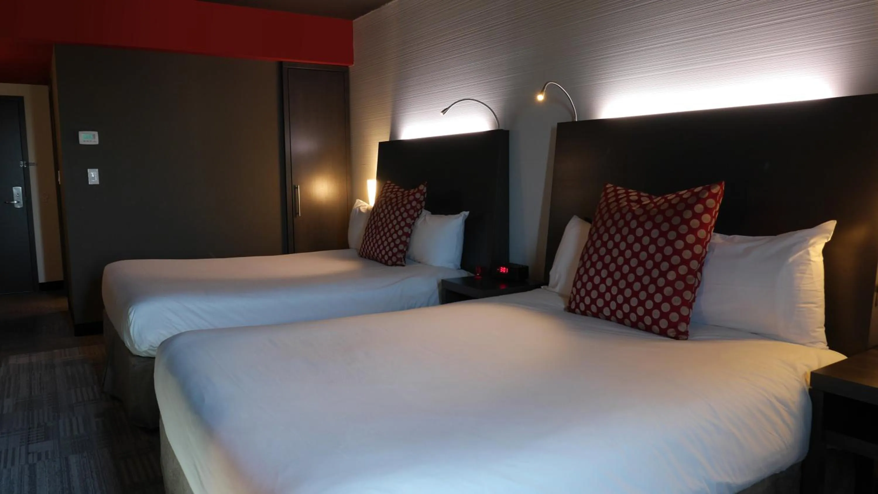 Bed in Grand Hotel Times Sherbrooke