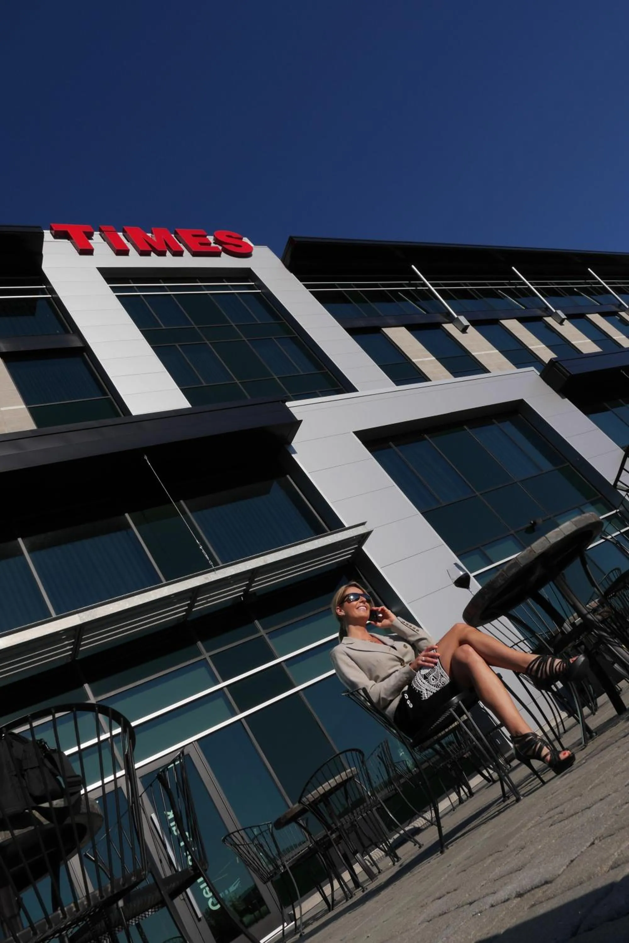Facade/entrance in Grand Hotel Times Sherbrooke