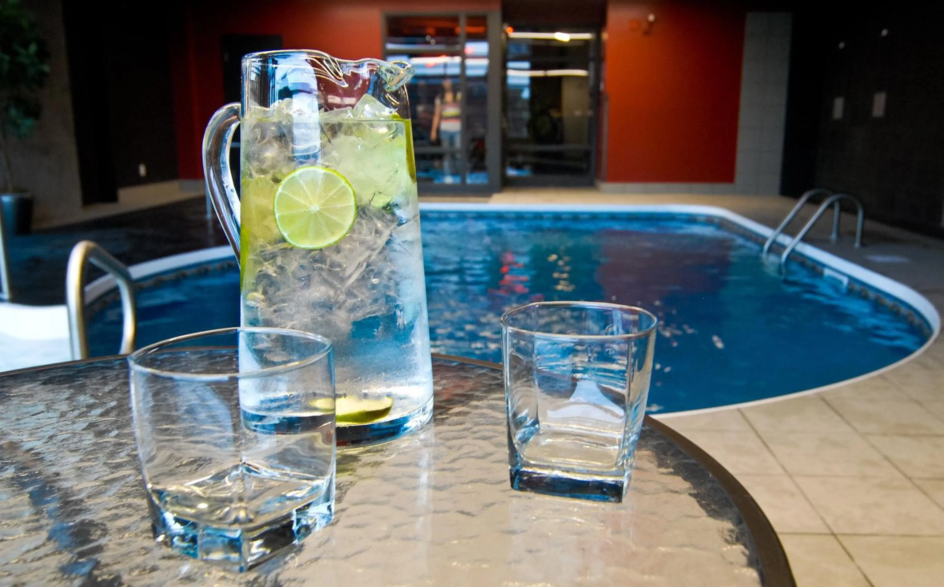Swimming pool in Grand Hotel Times Sherbrooke