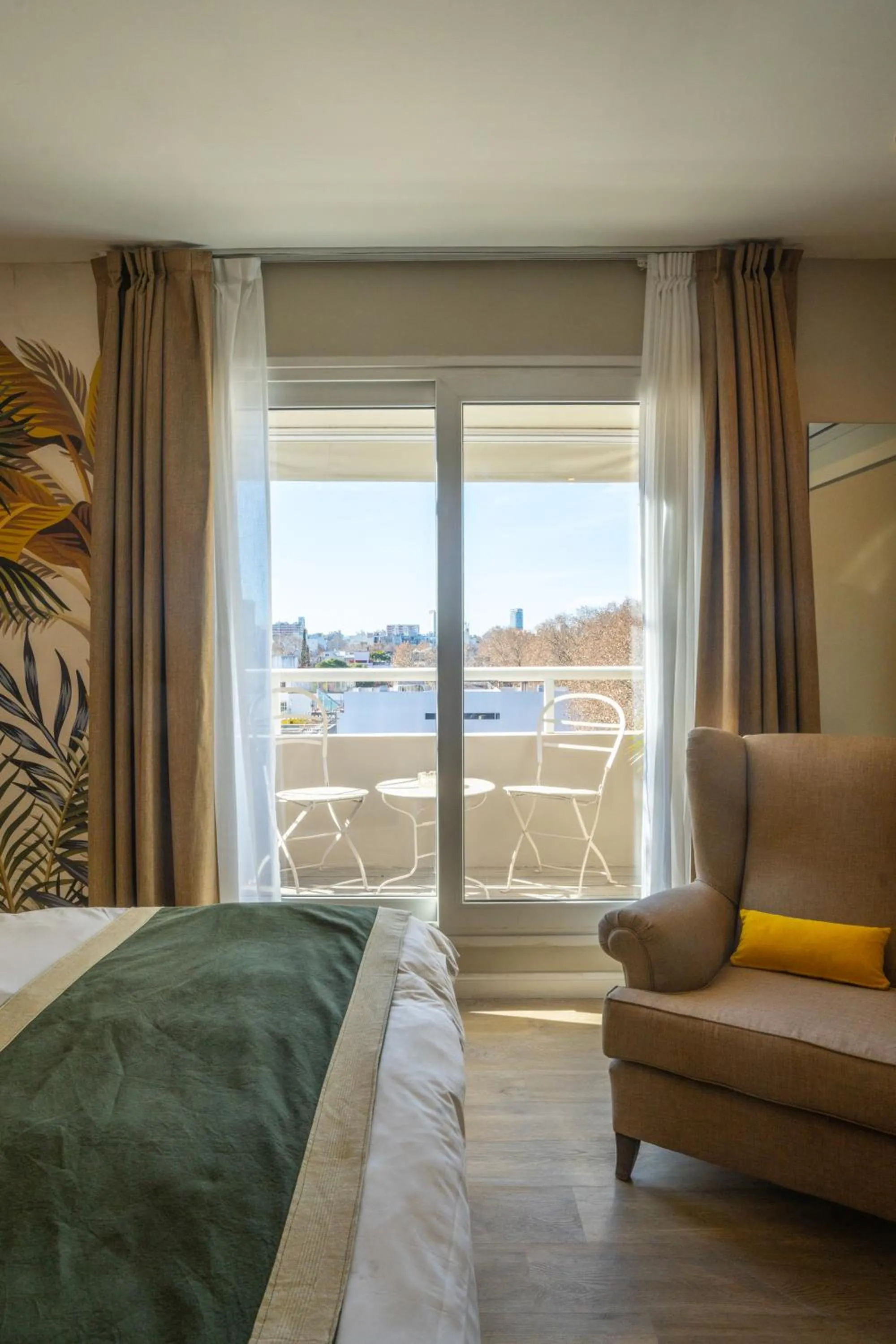 City view, Bed in Rendez Vous Hotel Buenos Aires