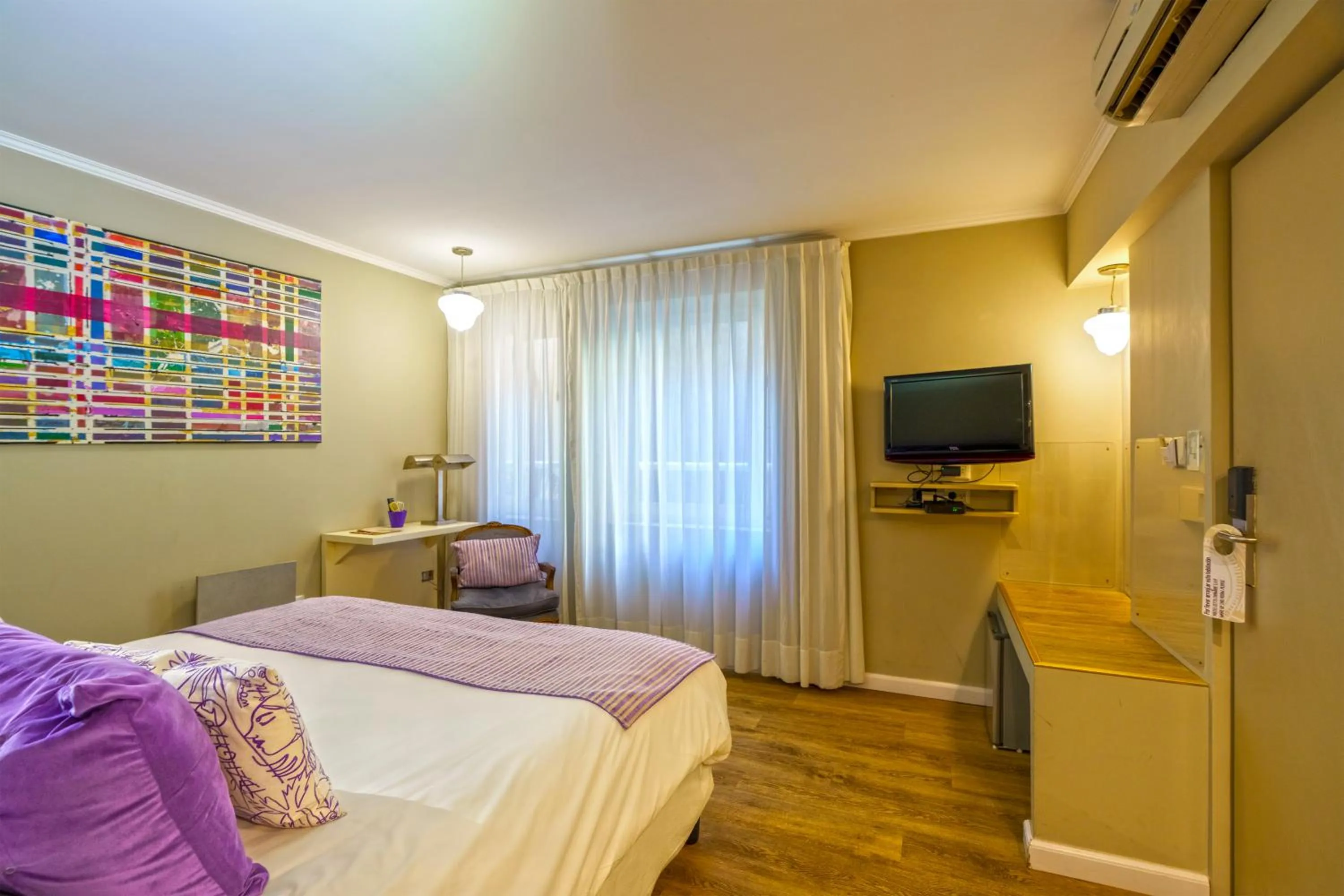 Photo of the whole room, Bed in Rendez Vous Hotel Buenos Aires