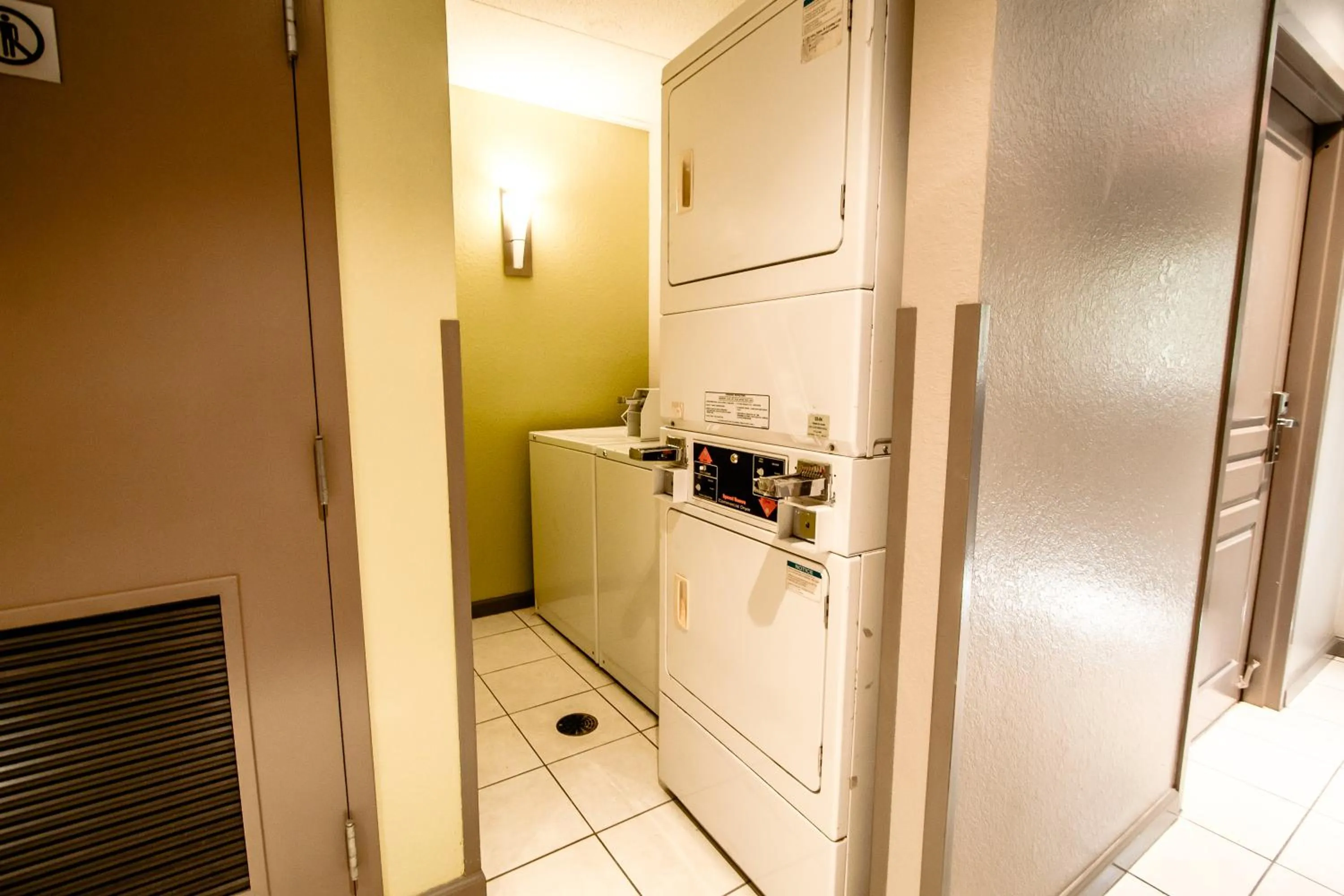 Other in Days Inn & Suites by Wyndham Fort Myers Near JetBlue Park