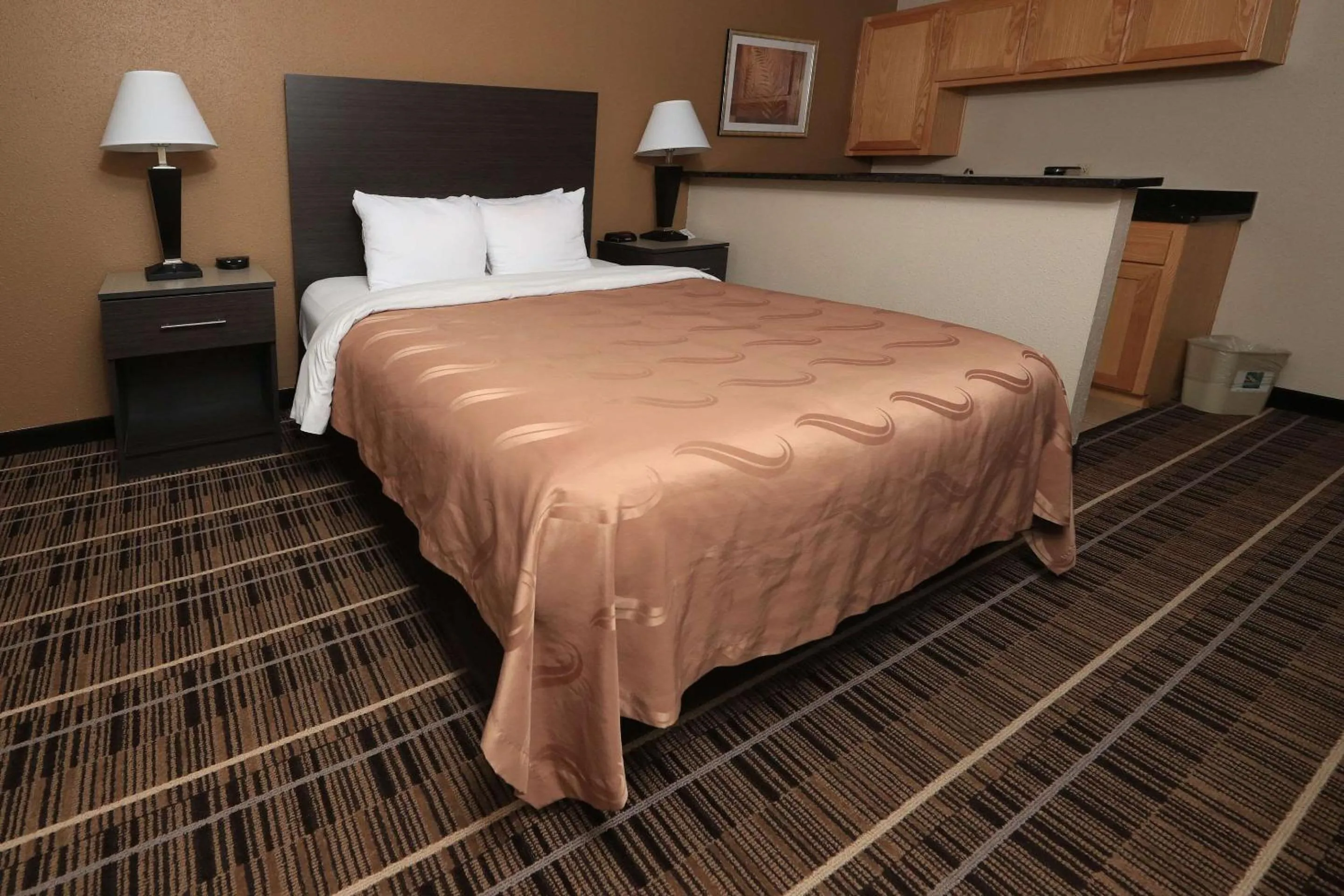 Bedroom, Bed in Quality Inn DFW Airport North - Irving