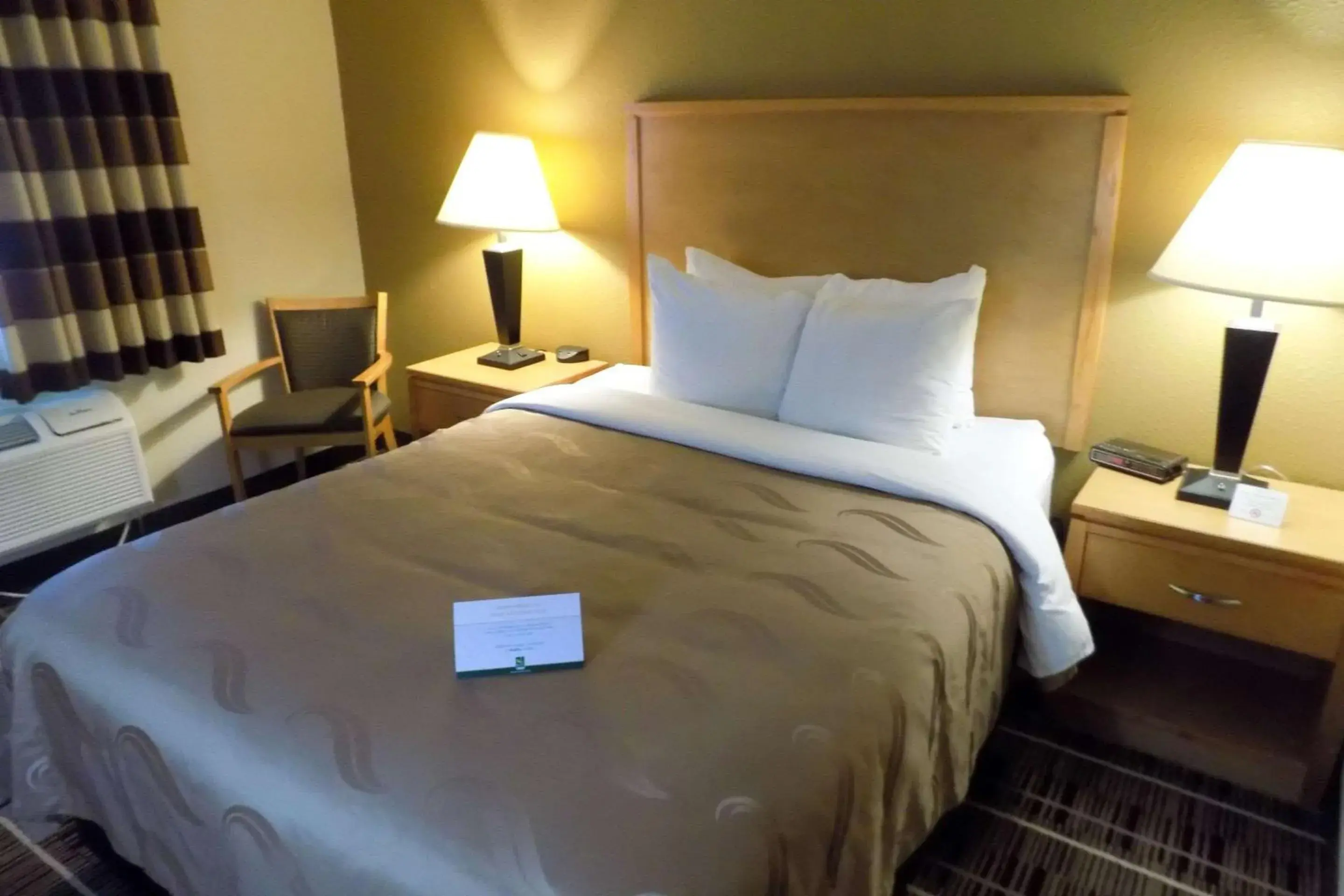 Efficiency One Queen Bed - Non Smoking in Quality Inn DFW Airport North - Irving Efficiency One Queen Bed - Non Smoking in Quality Inn DFW Airport North - Irving