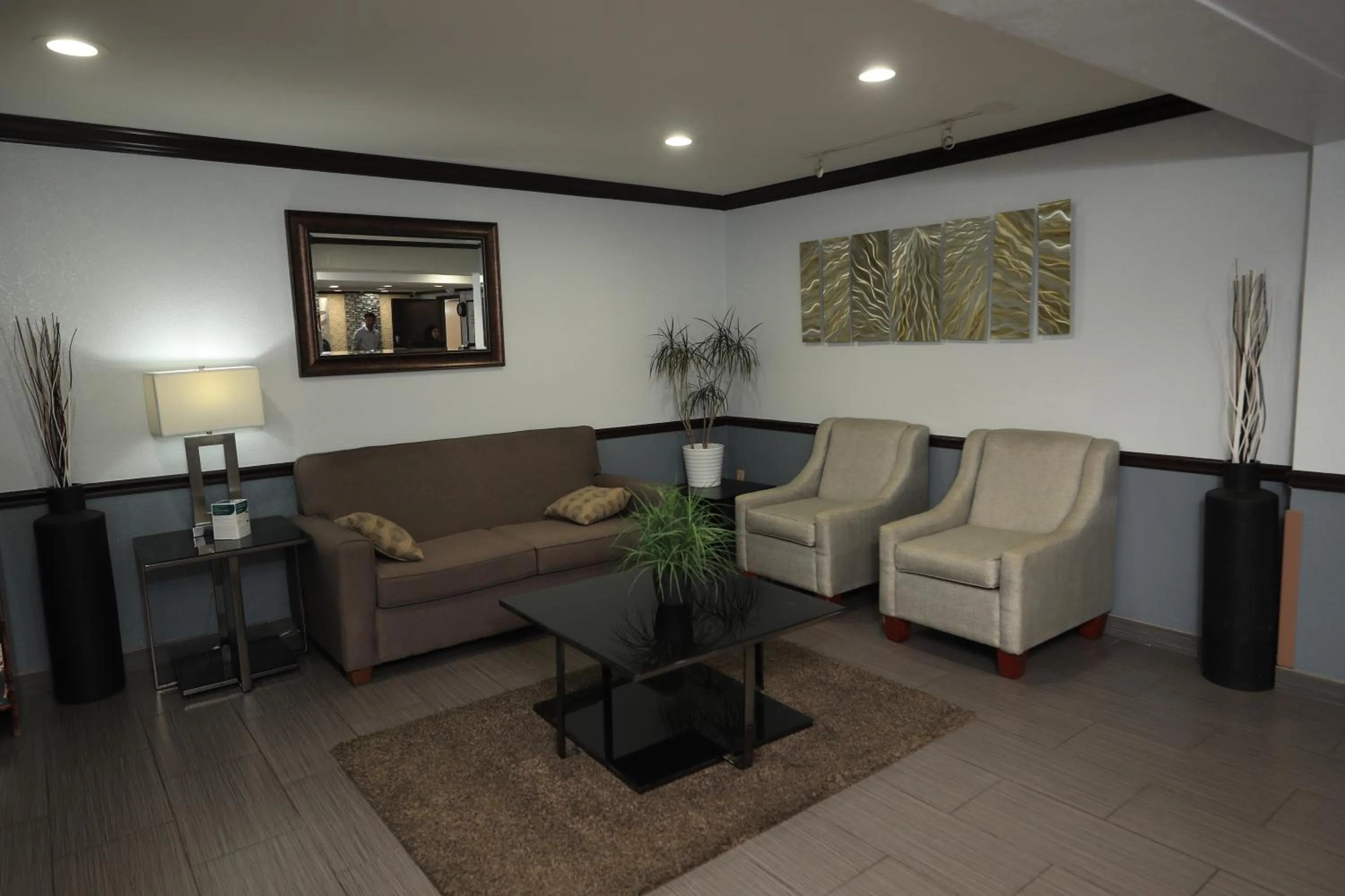 Seating area in Quality Inn DFW Airport North - Irving