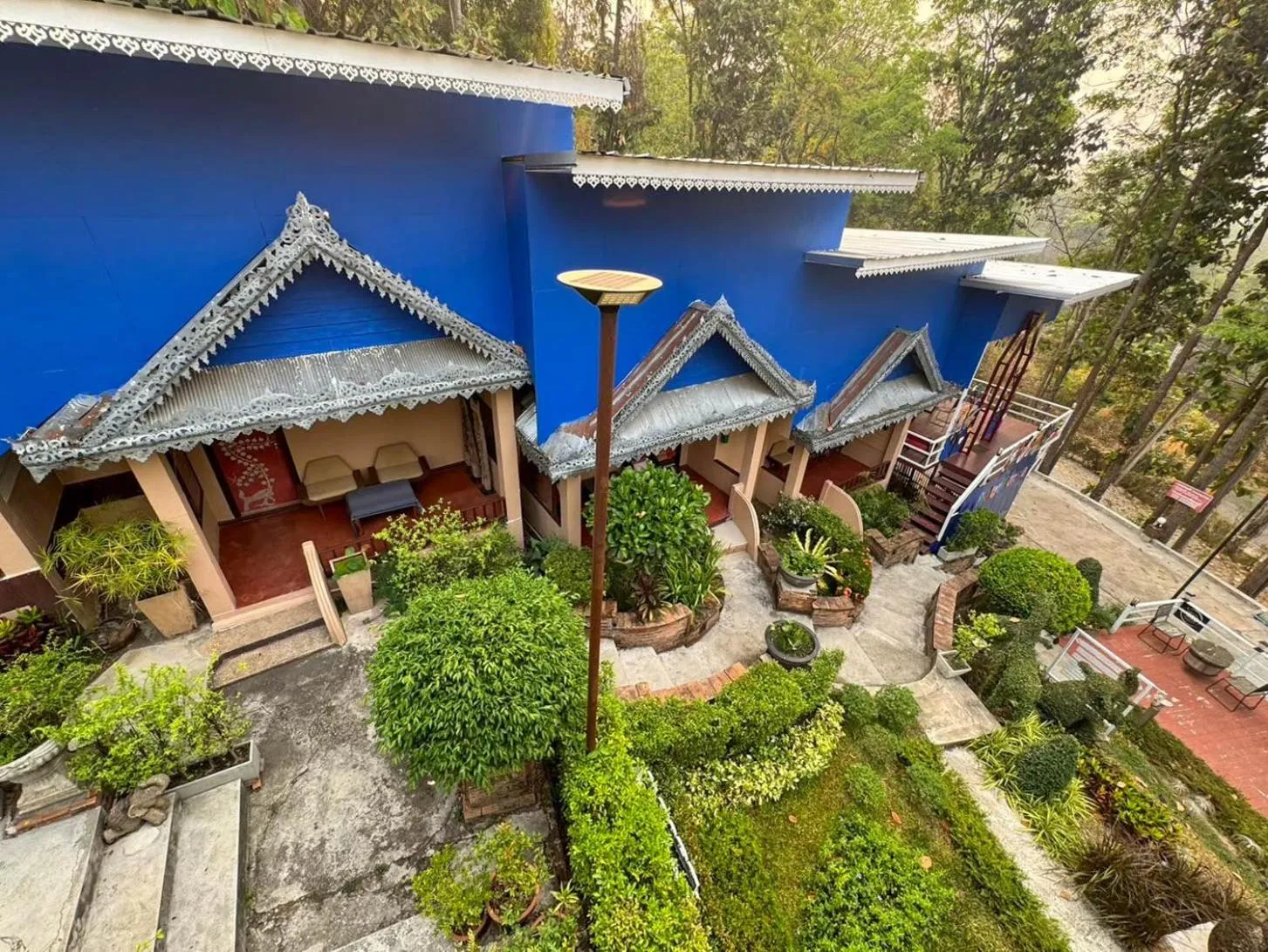 Property building in Phu Jaya Floresta Resort by ALPHATEL PARTNER