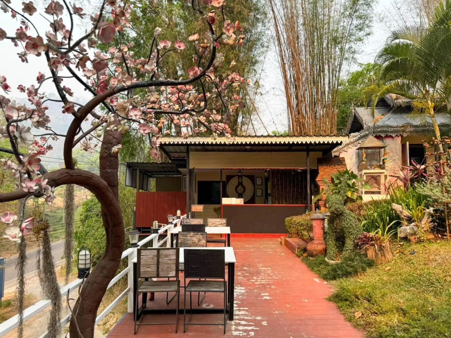 Lobby or reception in Phu Jaya Floresta Resort by ALPHATEL PARTNER