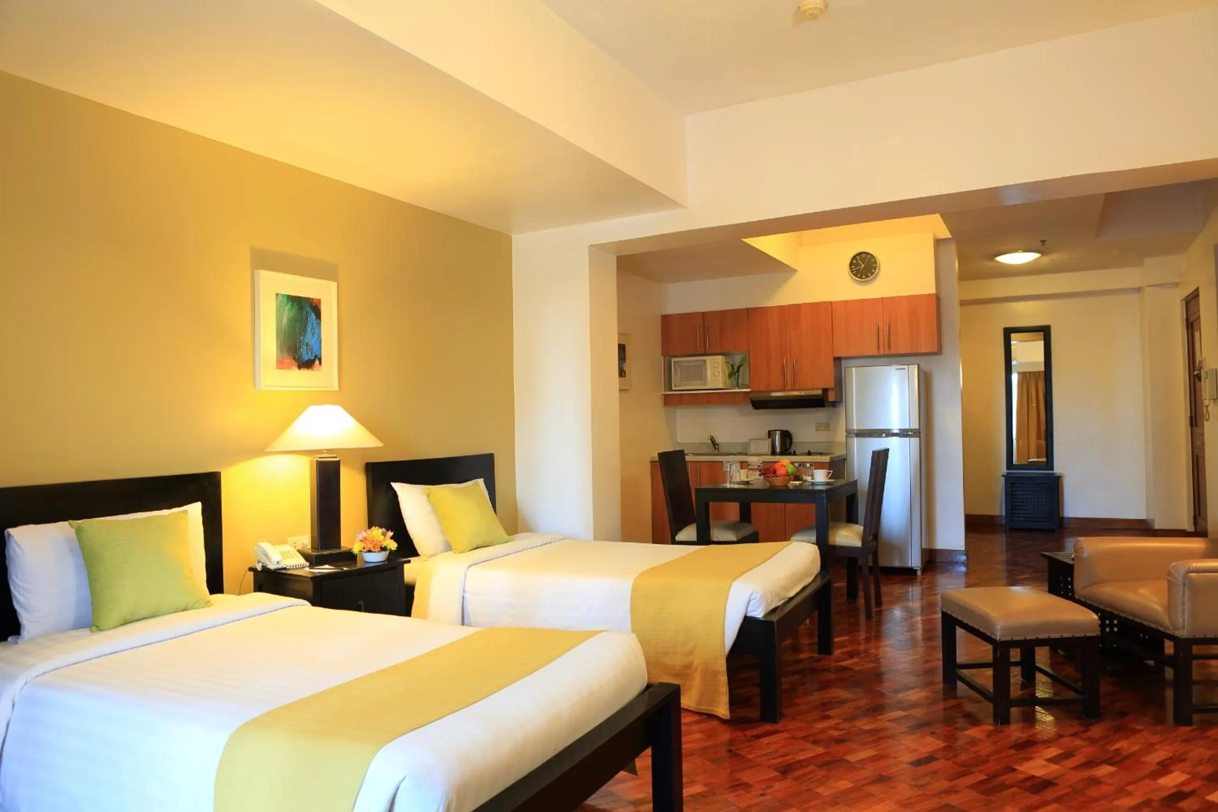 Bedroom, Bed in The Malayan Plaza Hotel