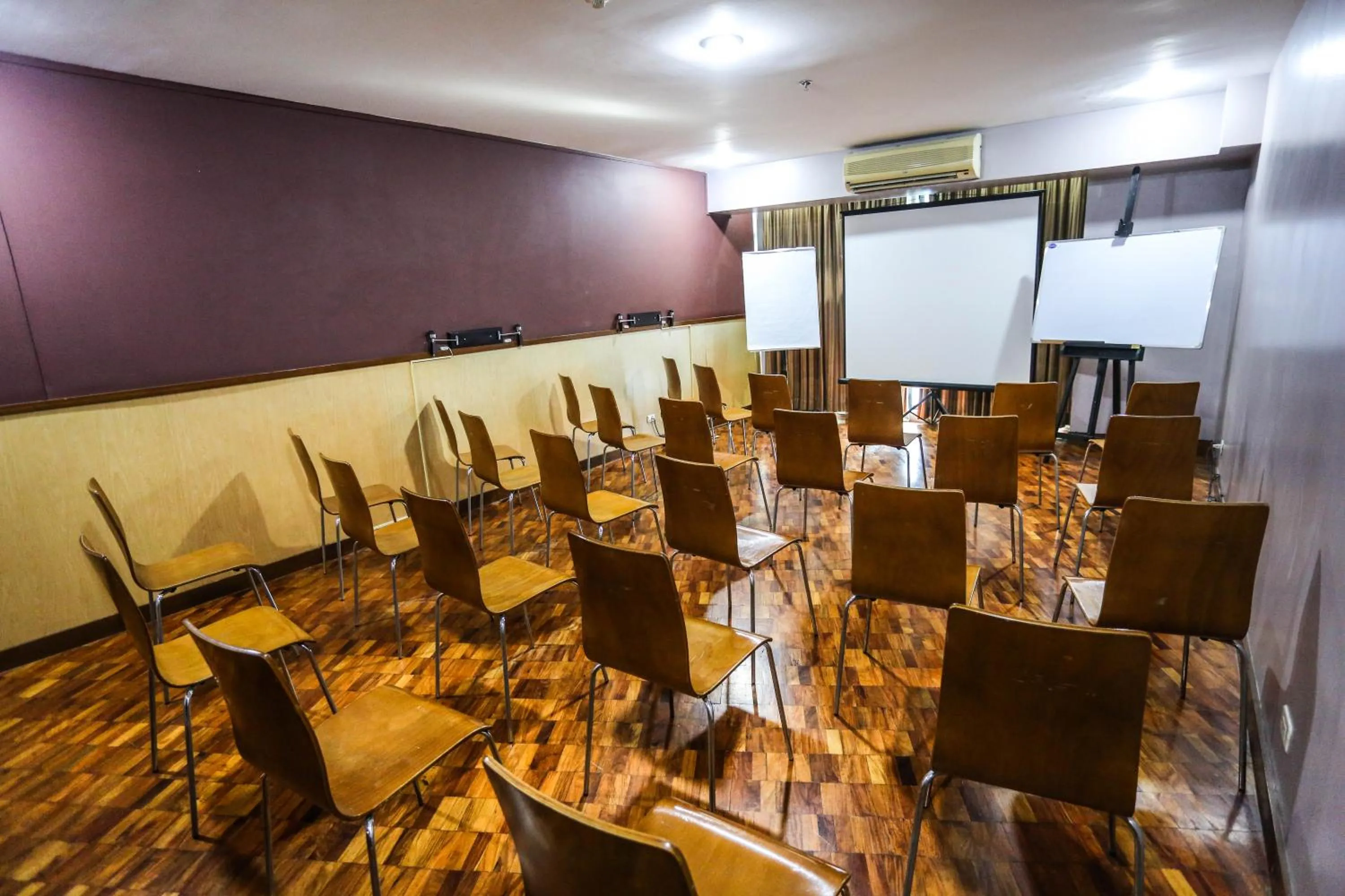 Business facilities in The Malayan Plaza Hotel