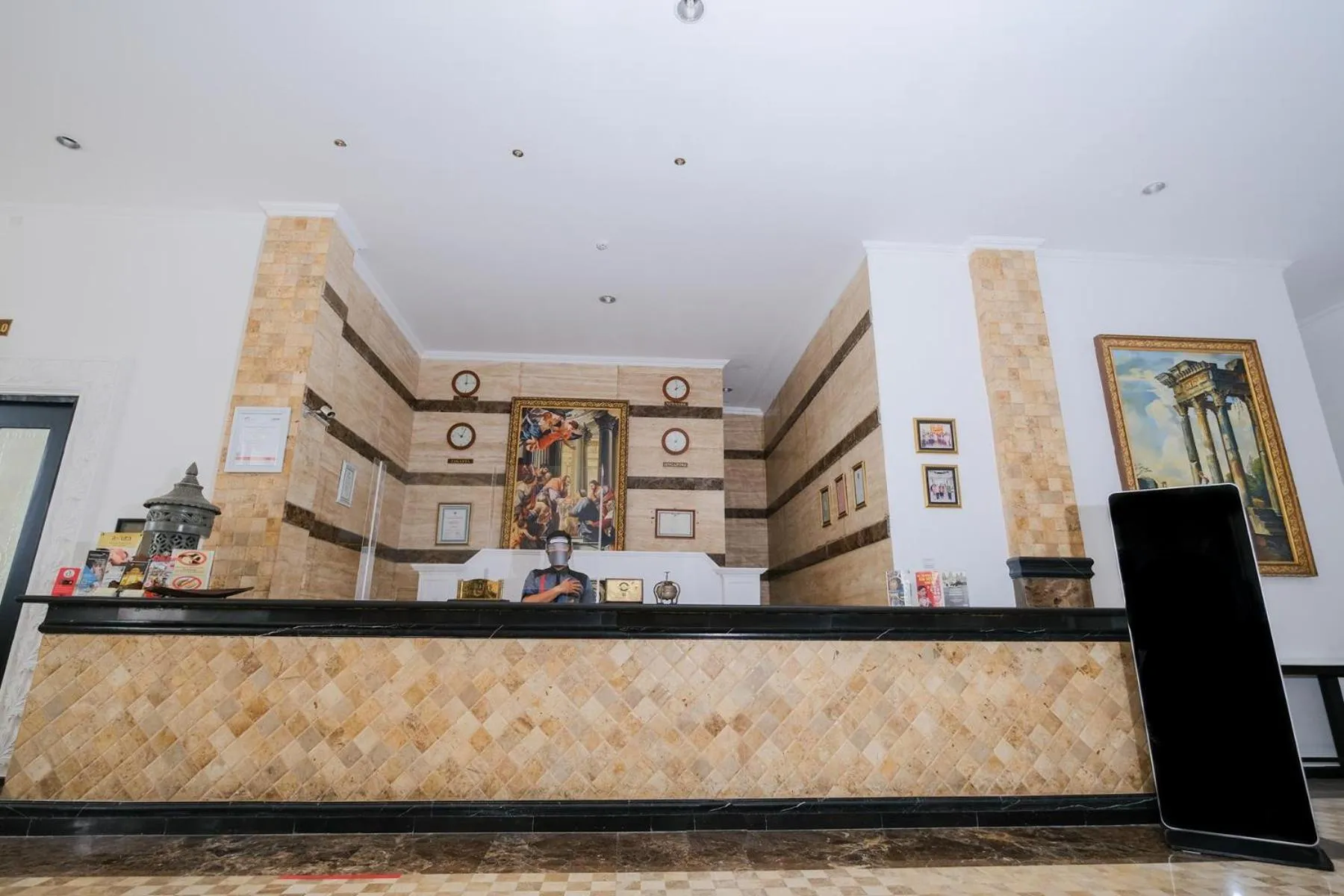 Lobby or reception in The Grand Palace Hotel Yogyakarta