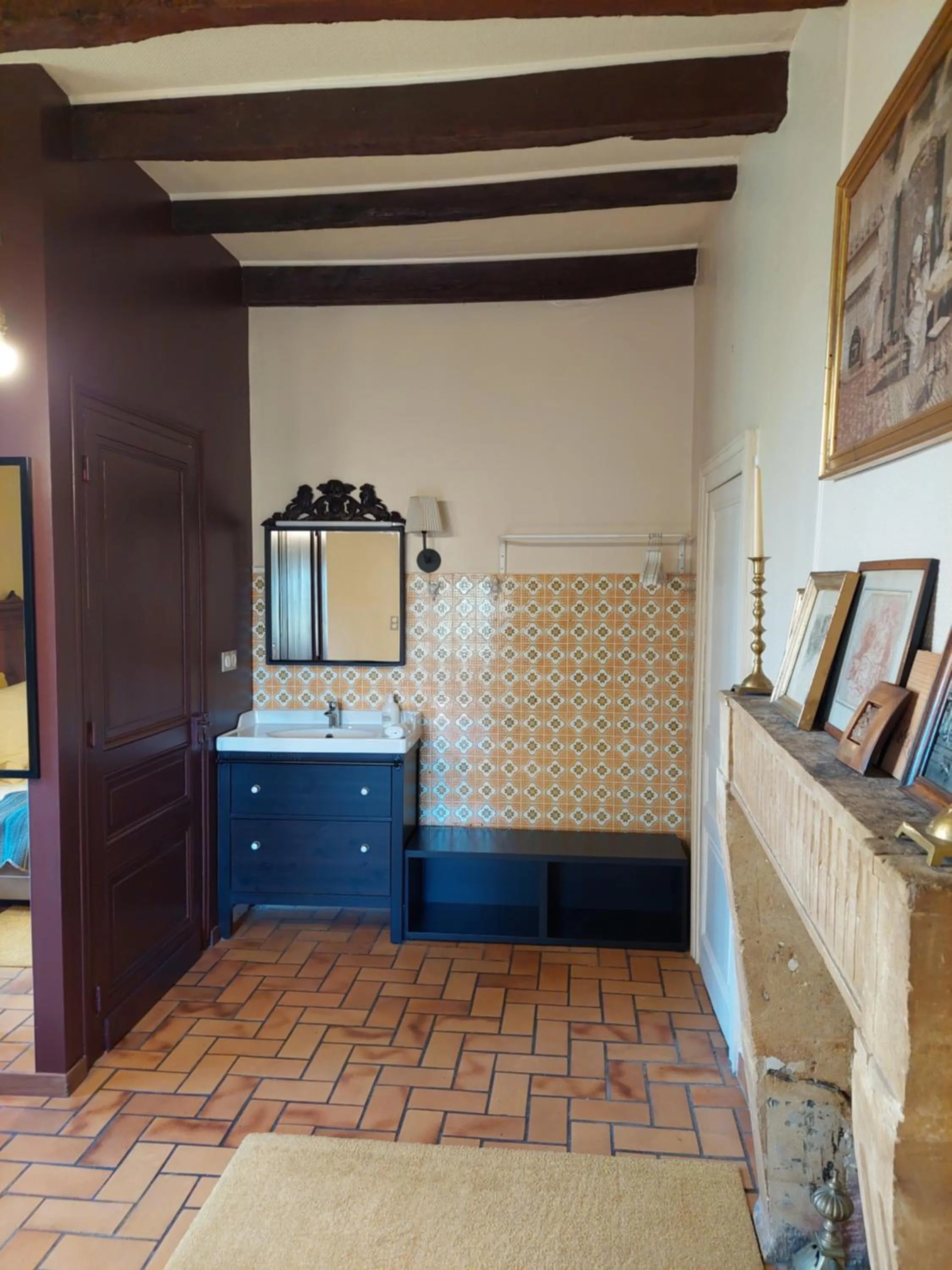 Bedroom in Rue du Château