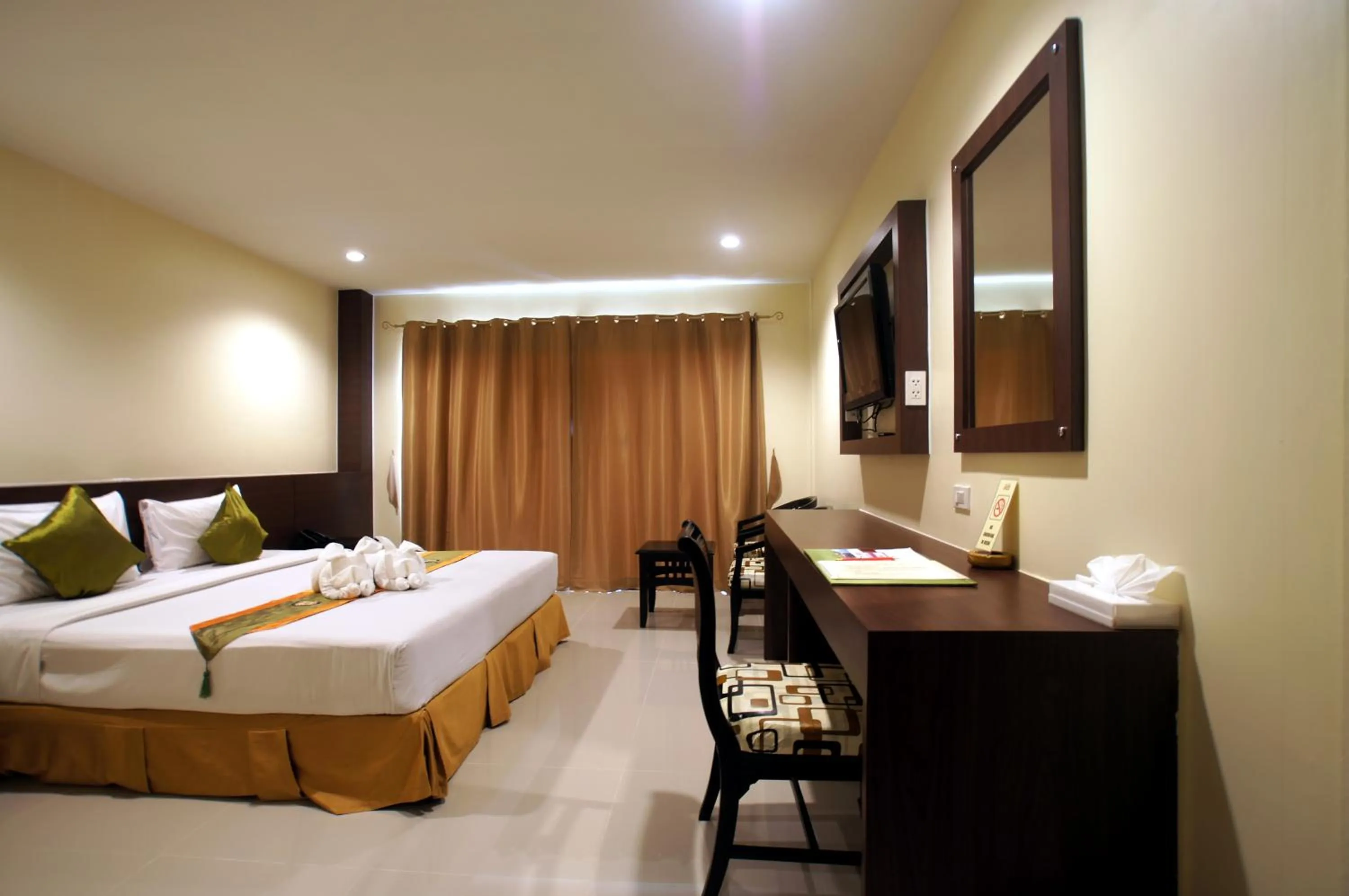 Photo of the whole room, Bed in Khaolak Sunset Resort - Adults Only - SHA Extra Plus