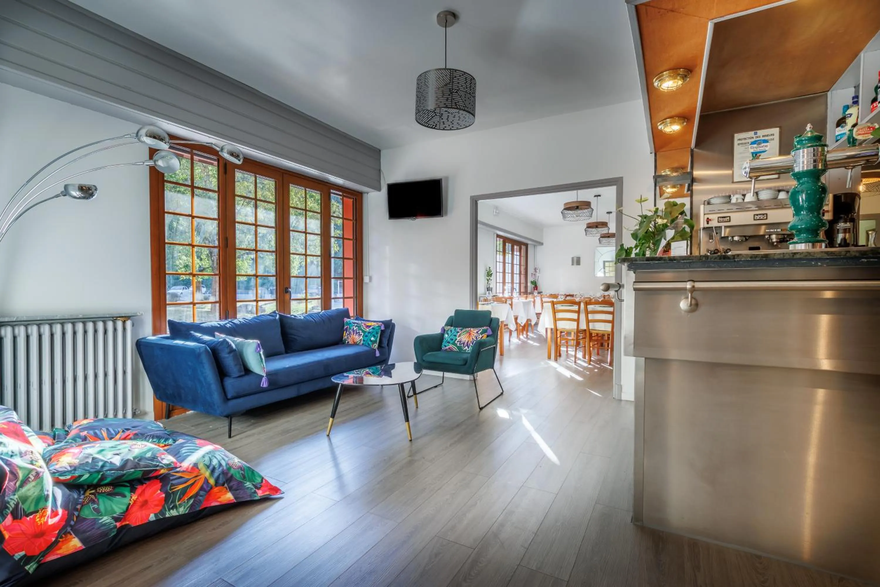 Lounge or bar in Hôtel Saint Clair