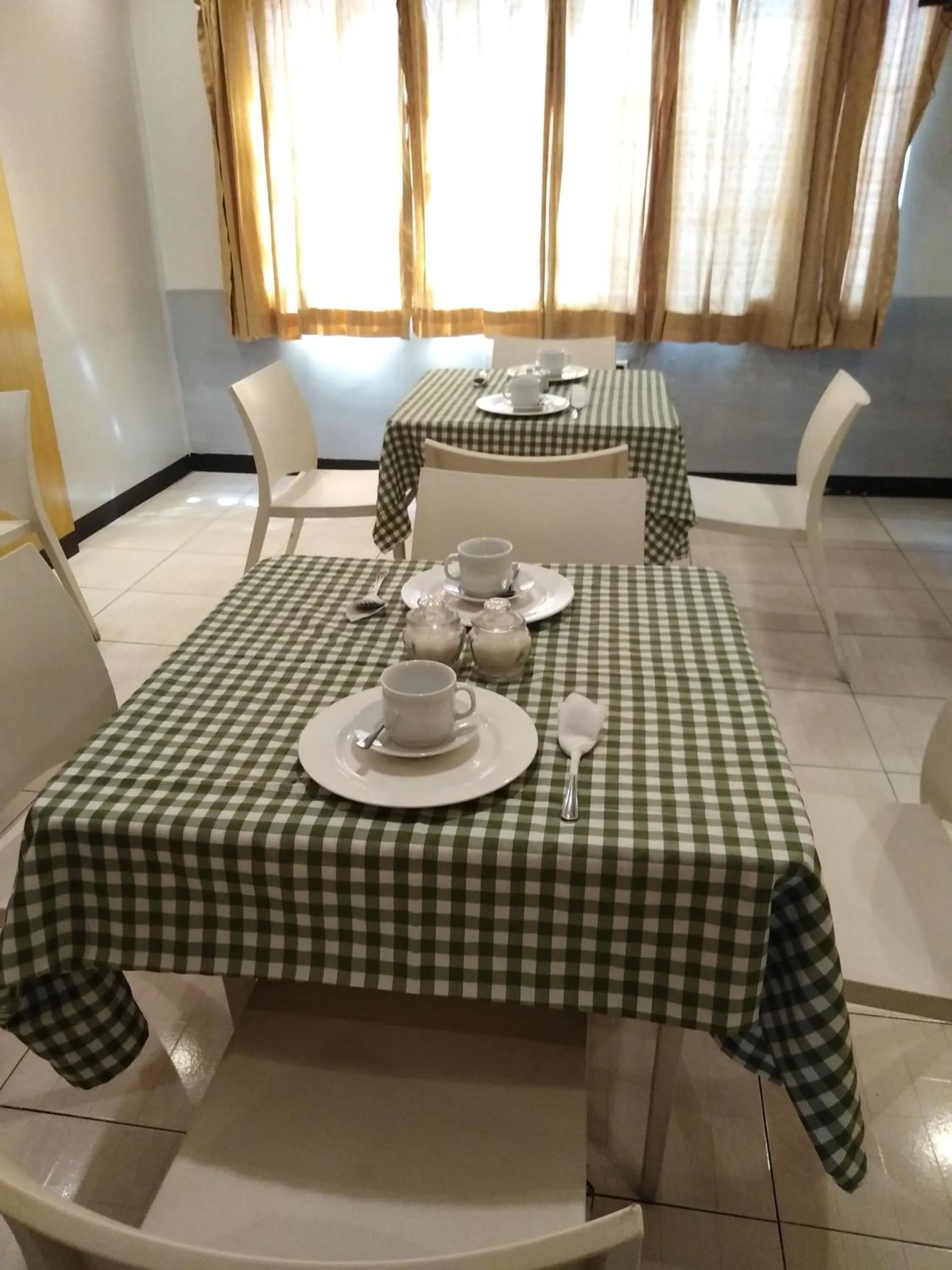 Dining area in Jupiter Suites