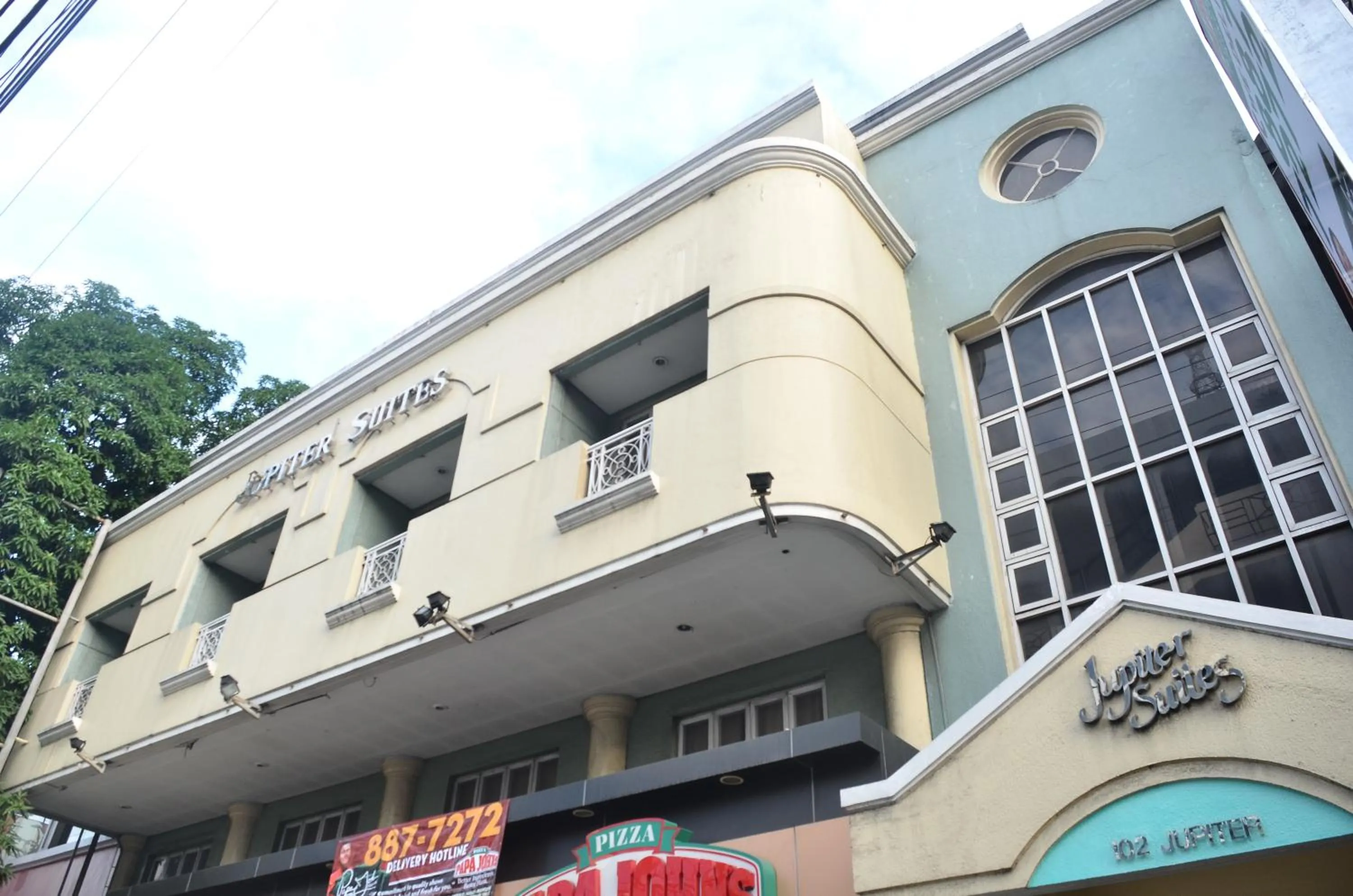 Property building in Jupiter Suites