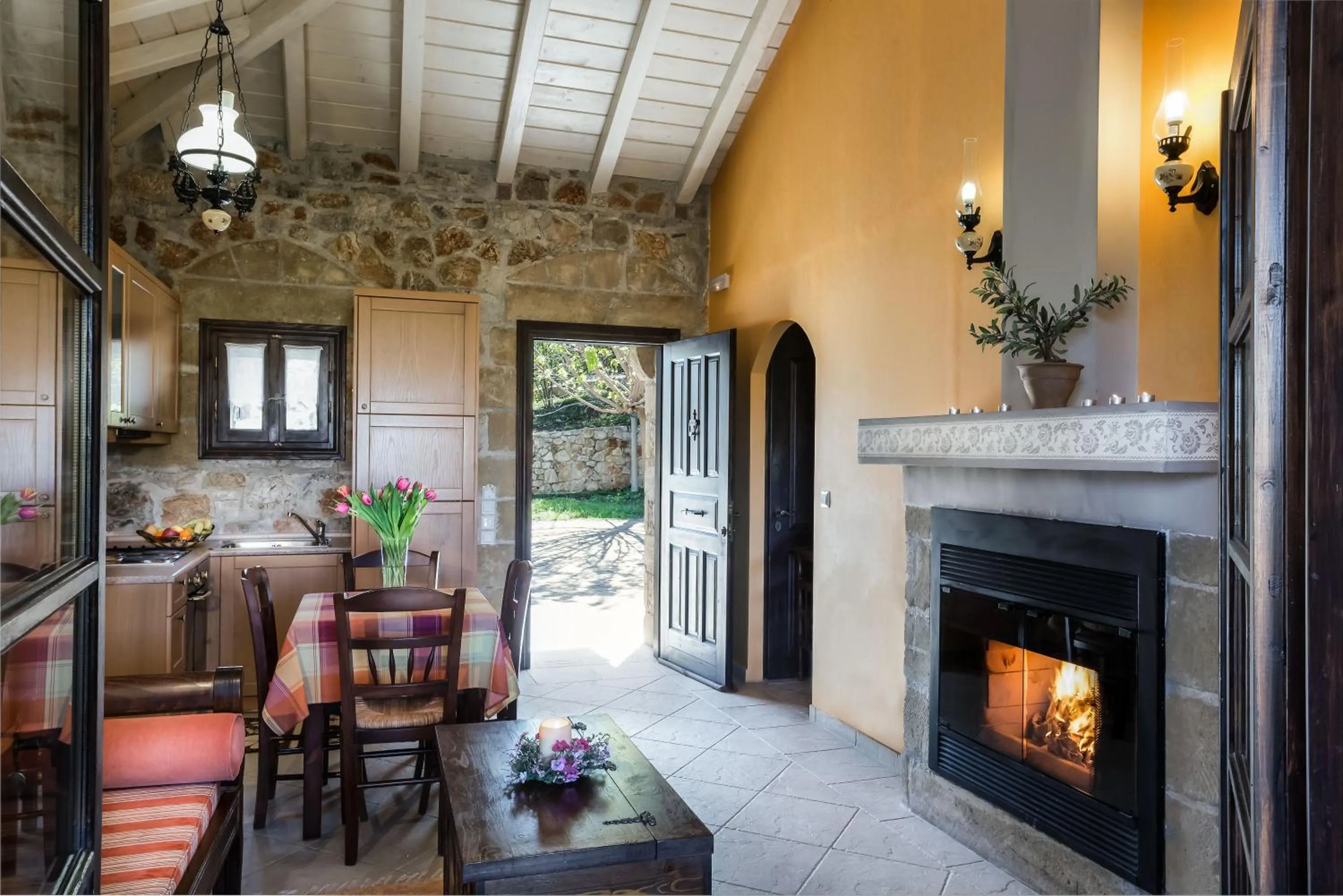 Kitchen or kitchenette in Klymeni Traditional Homes