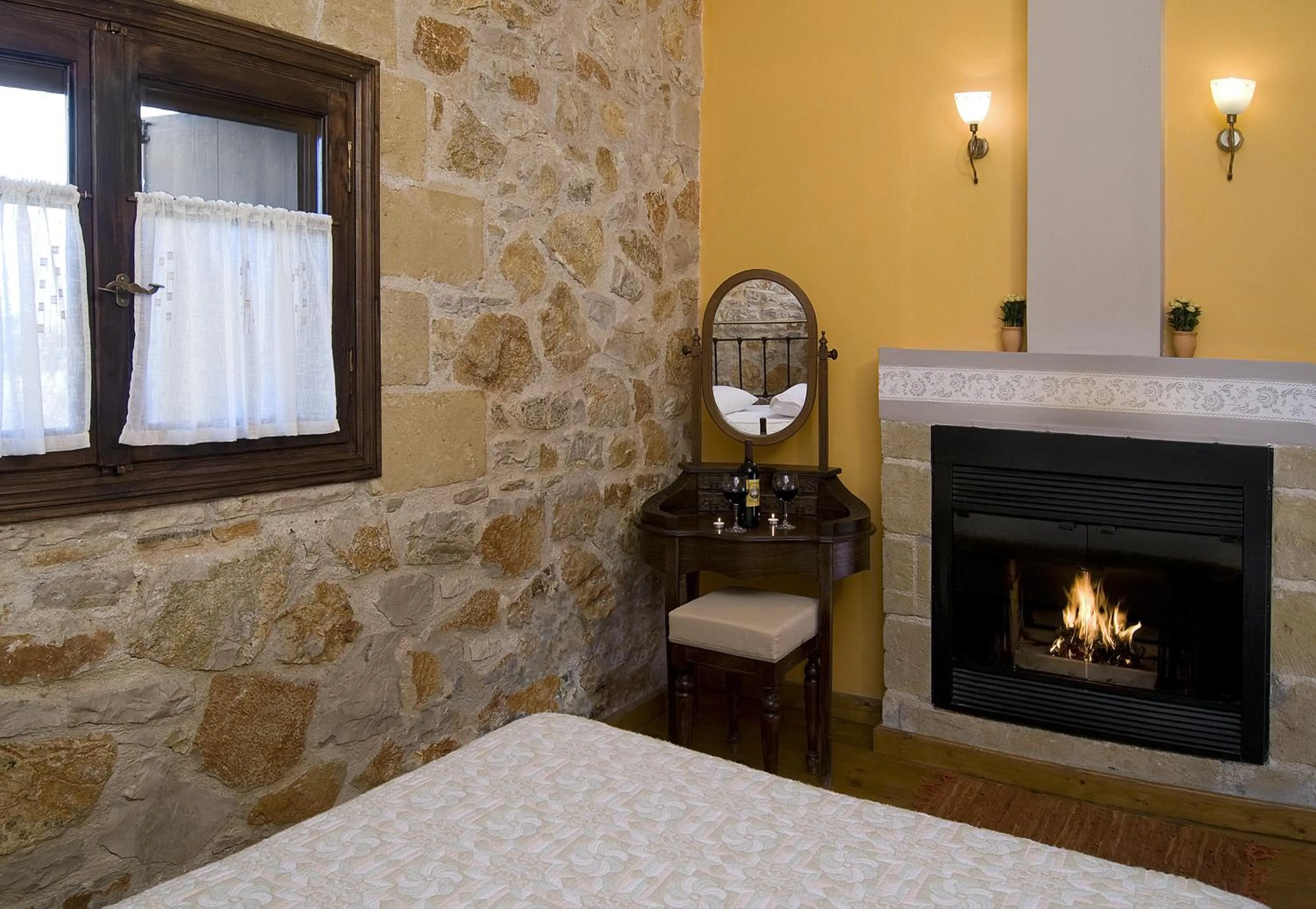 Bedroom in Klymeni Traditional Homes