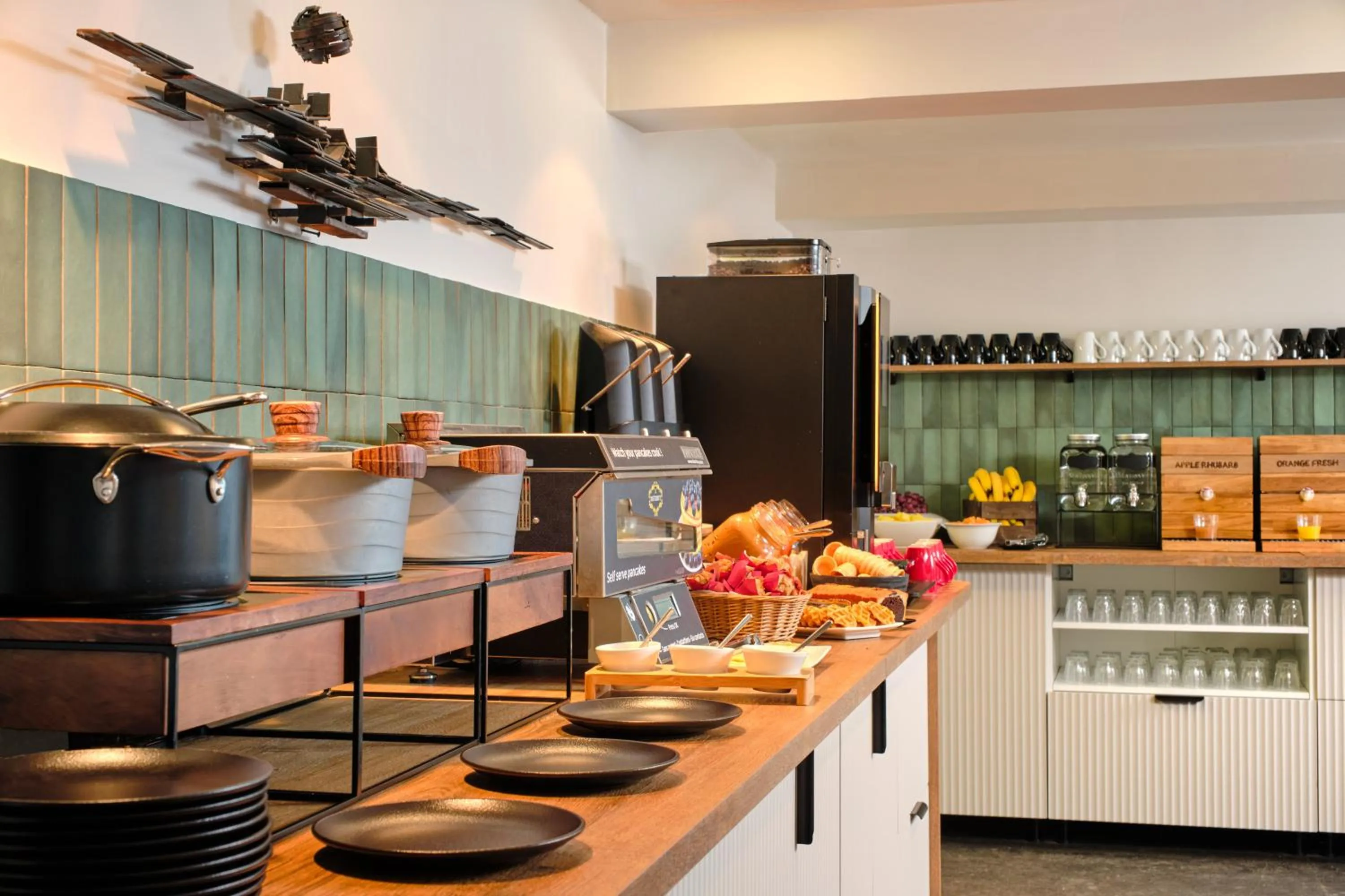 Buffet breakfast in Hôtel Aqua by HappyCulture