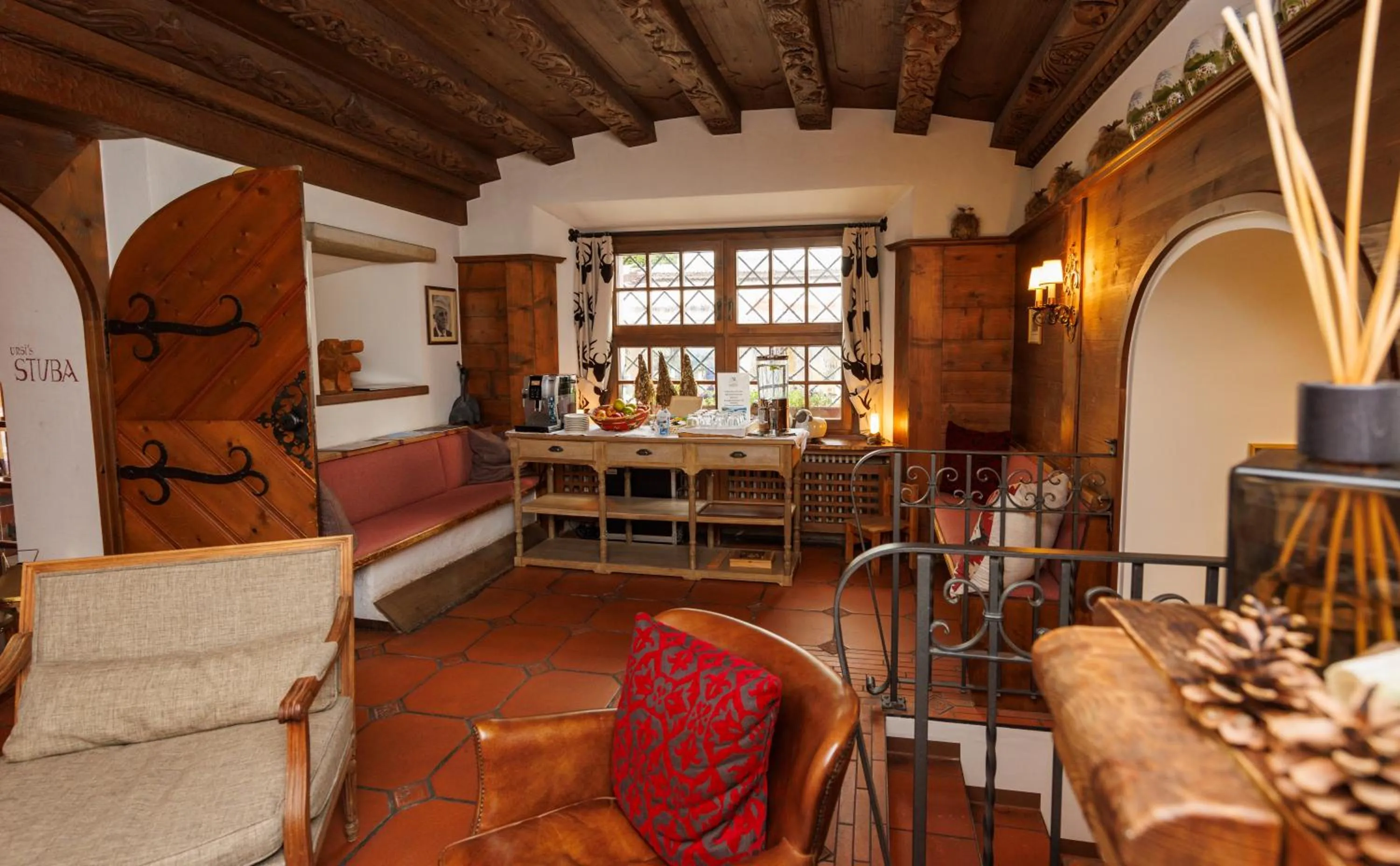 Lobby or reception in Hotel Parsenn