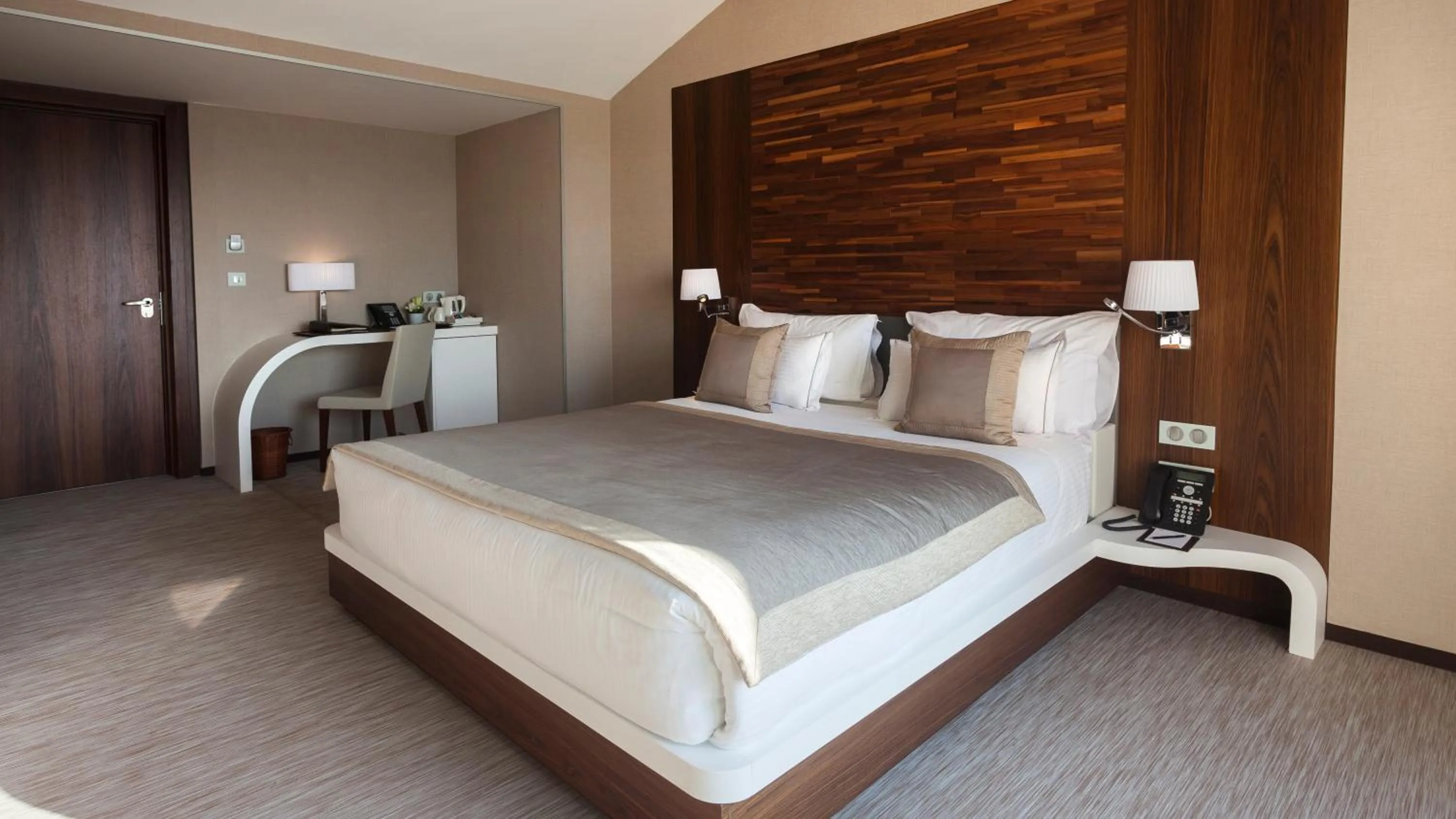 Photo of the whole room, Bed in La Cigale Tabarka