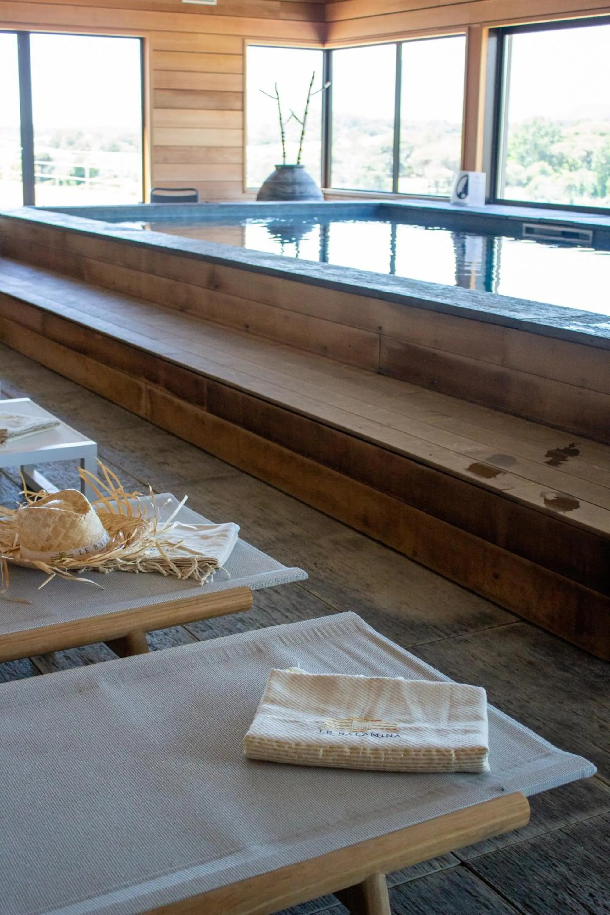 Swimming pool in Le Balamina