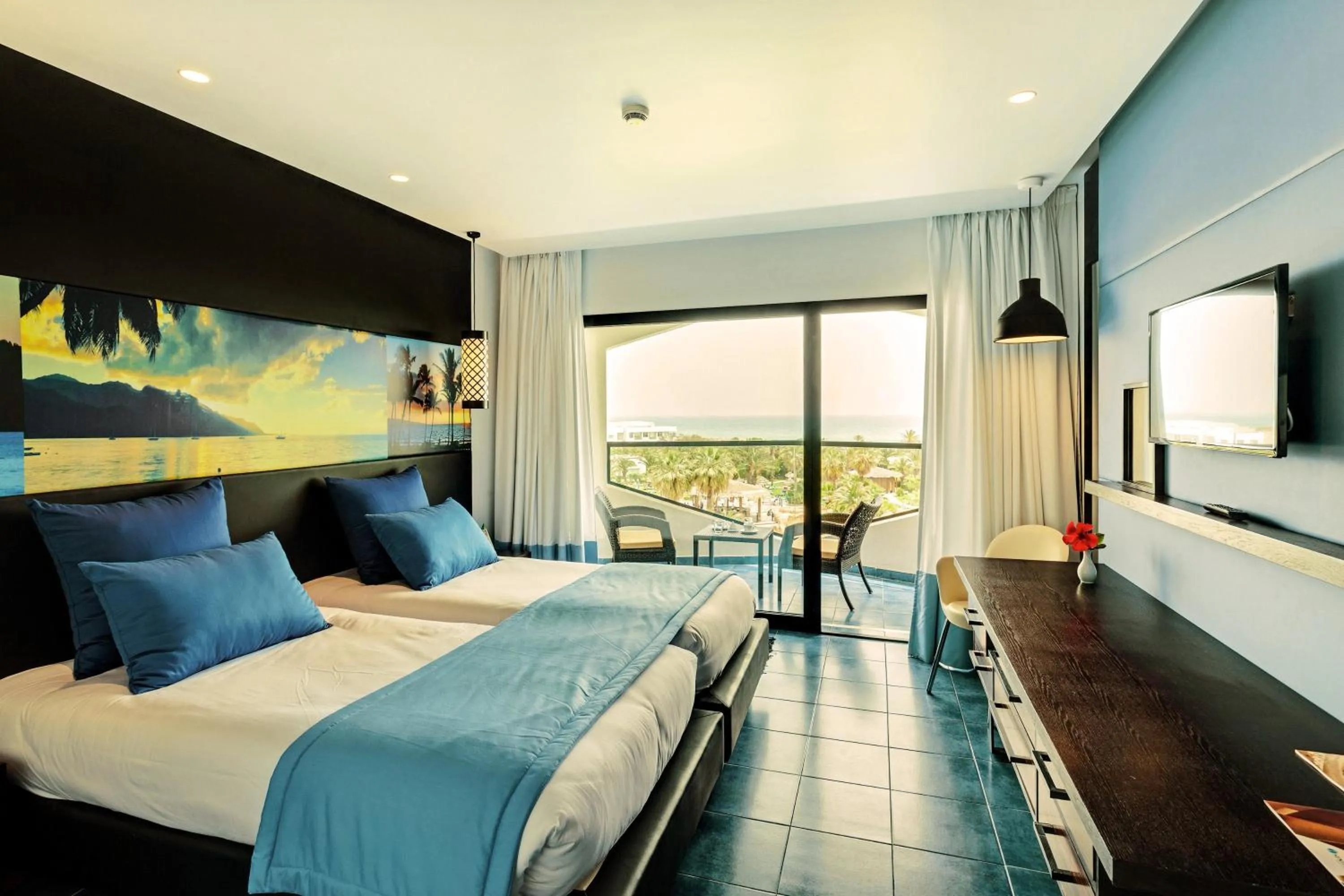 Photo of the whole room in Sentido Phenicia