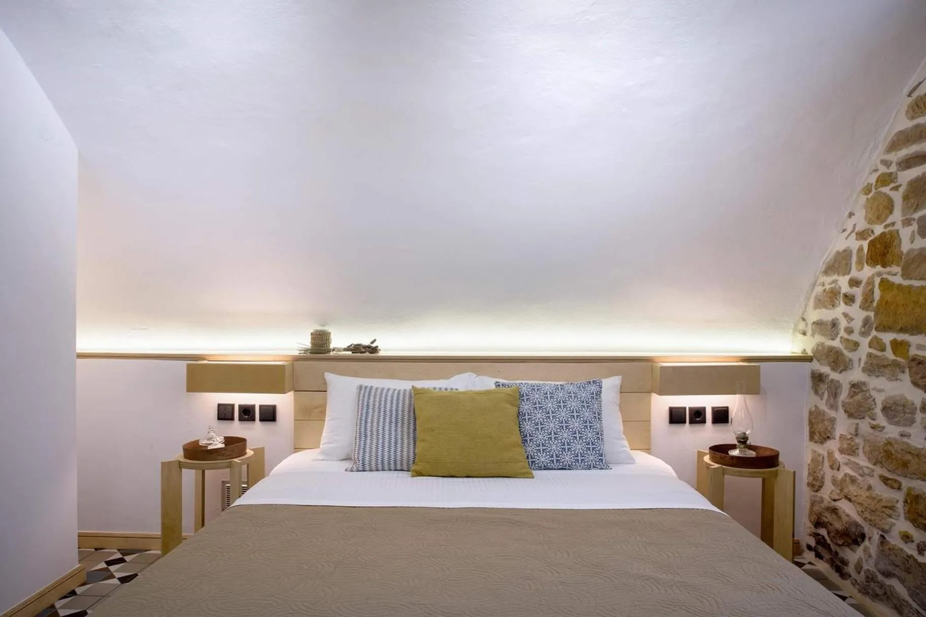 Bedroom, Bed in Voulamandis House