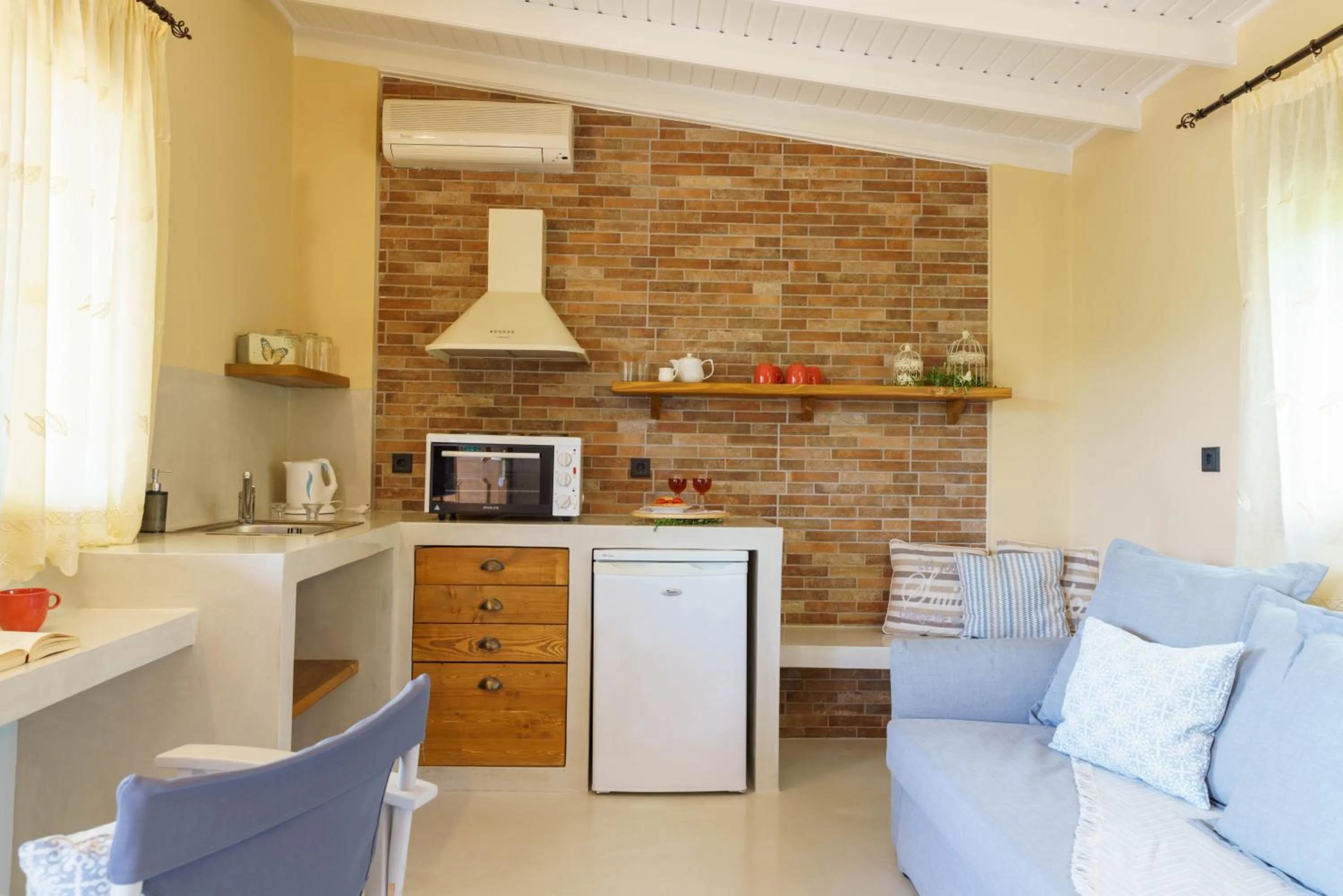 Kitchen or kitchenette in Voulamandis House