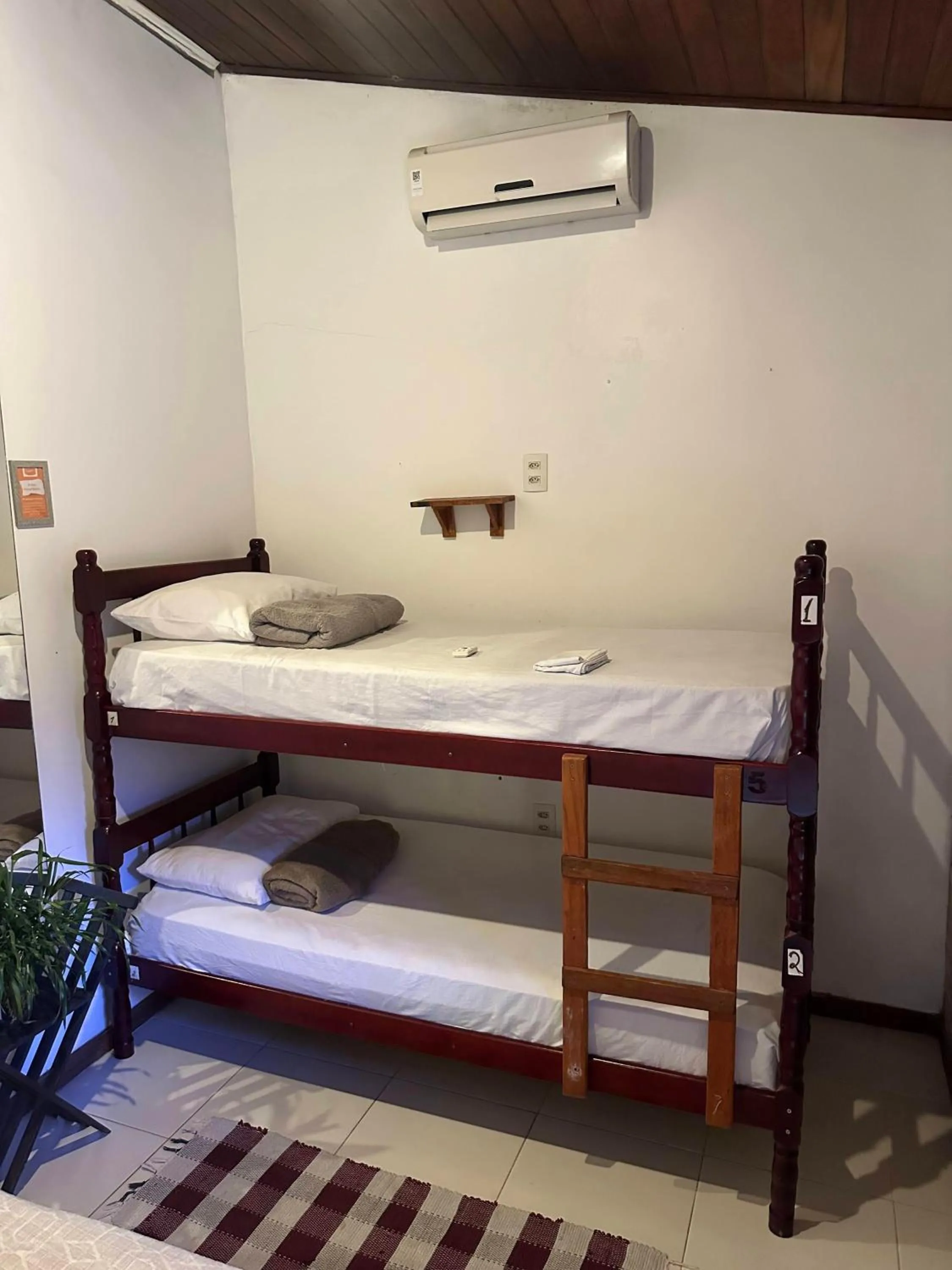 Photo of the whole room, Bed in Biergarten Hostel