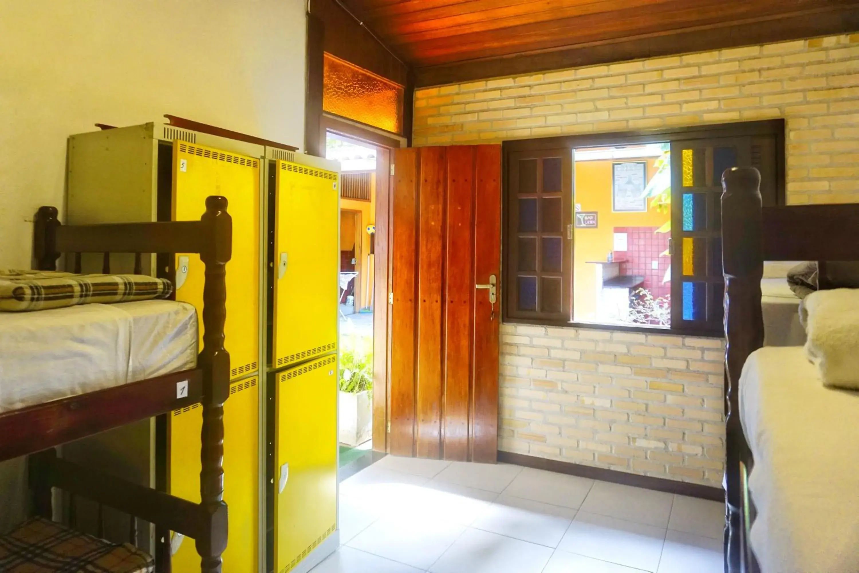 Bed in 6-Bed Mixed Dormitory Room in Biergarten Hostel Bed in 6-Bed Mixed Dormitory Room in Biergarten Hostel