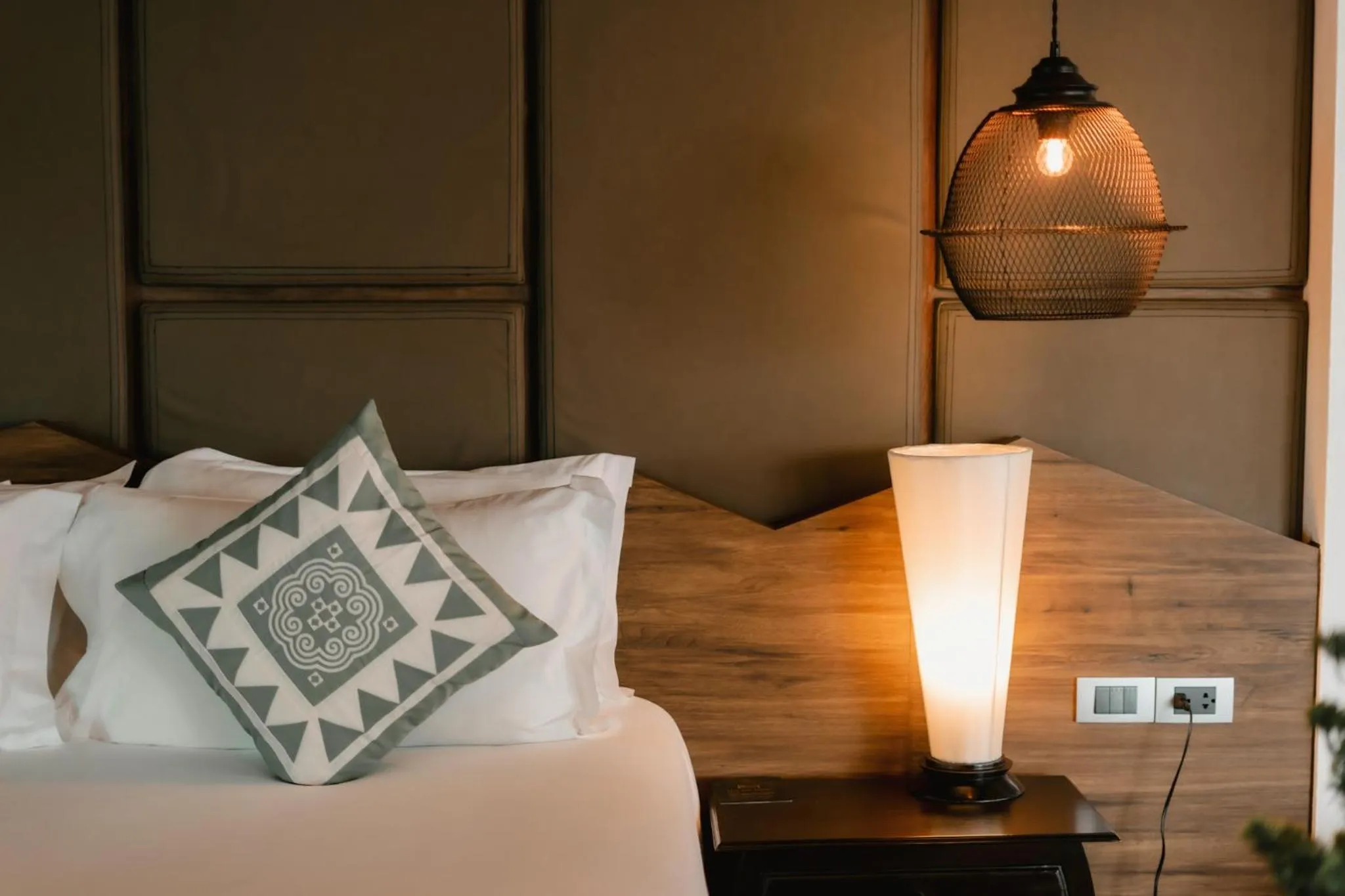 Bed in THEE Kashatharn by TH District