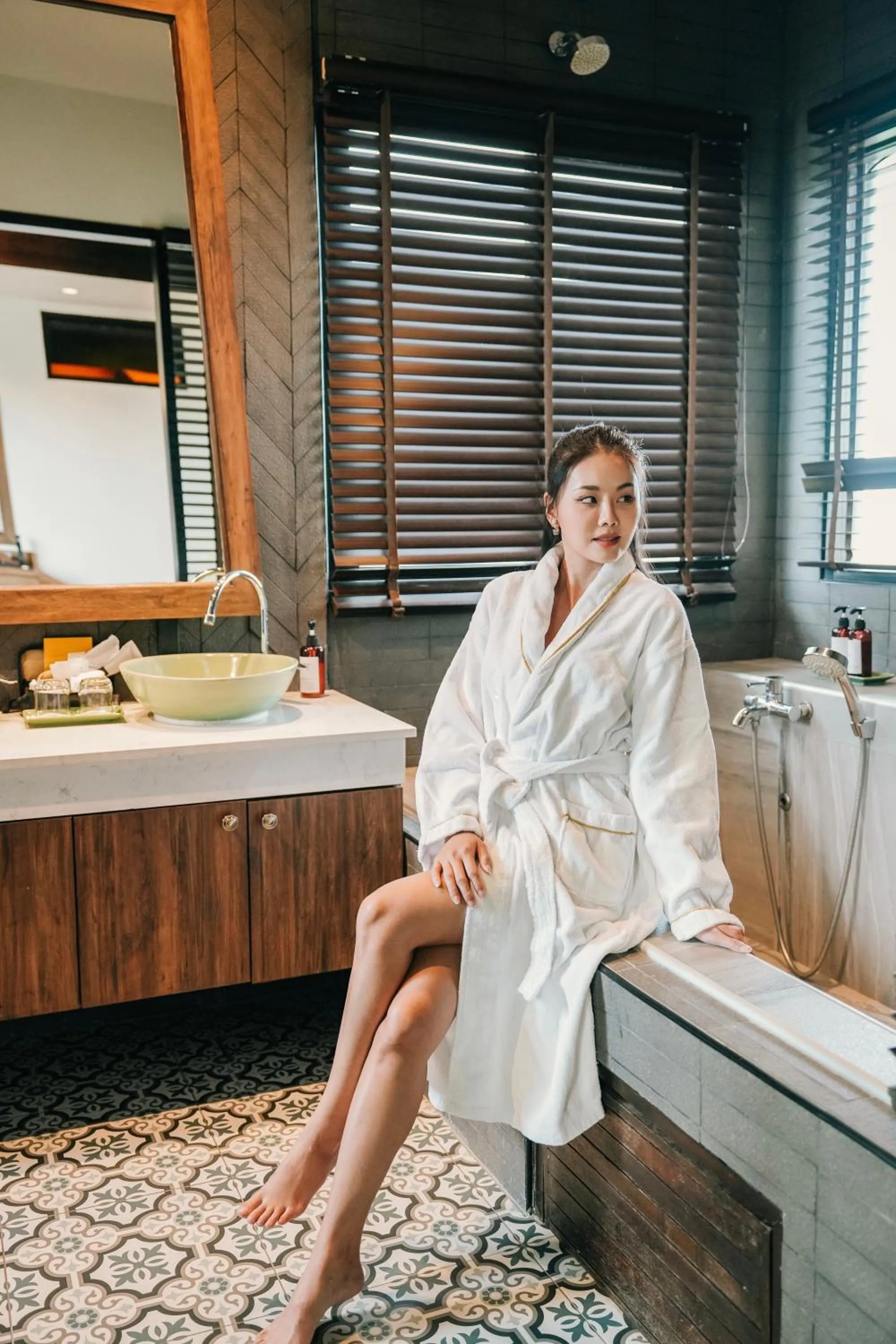 Bathroom in THEE Kashatharn by TH District