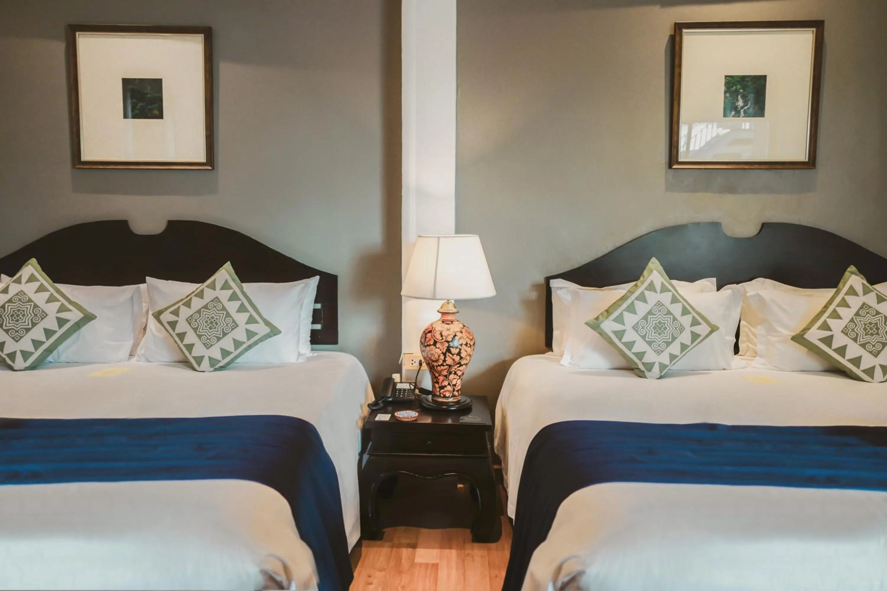 Bed in THEE Kashatharn by TH District